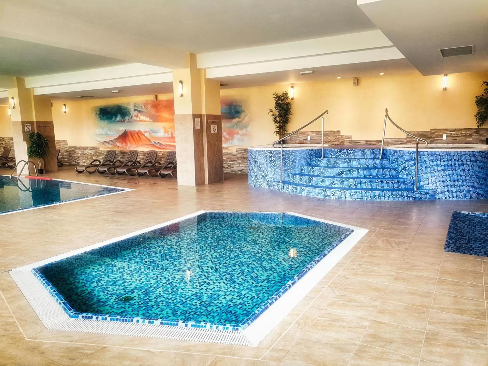 Swimming pool in Hotel Tatra