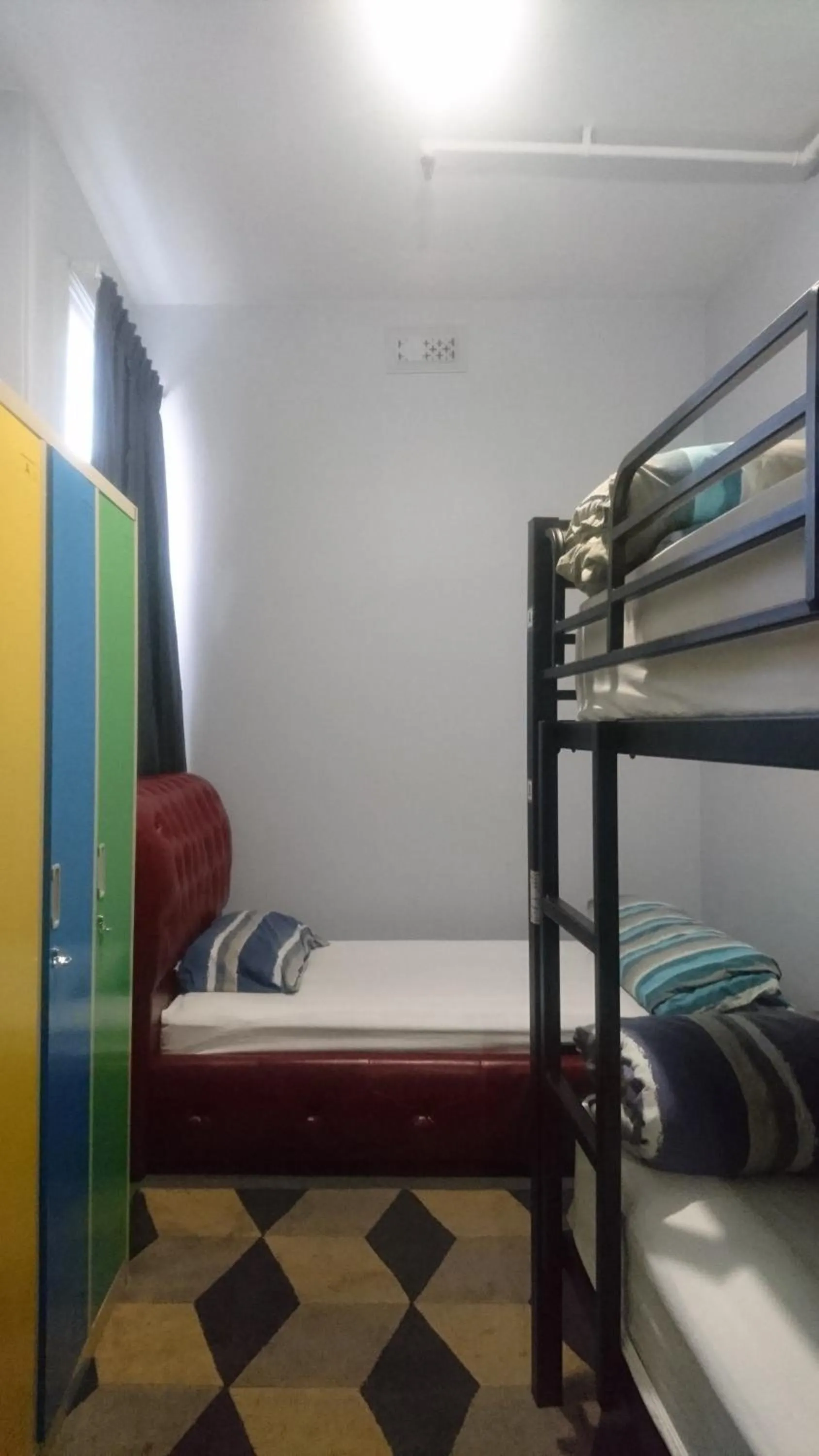 bunk bed, Bed in Backpackers Imperial Hotel
