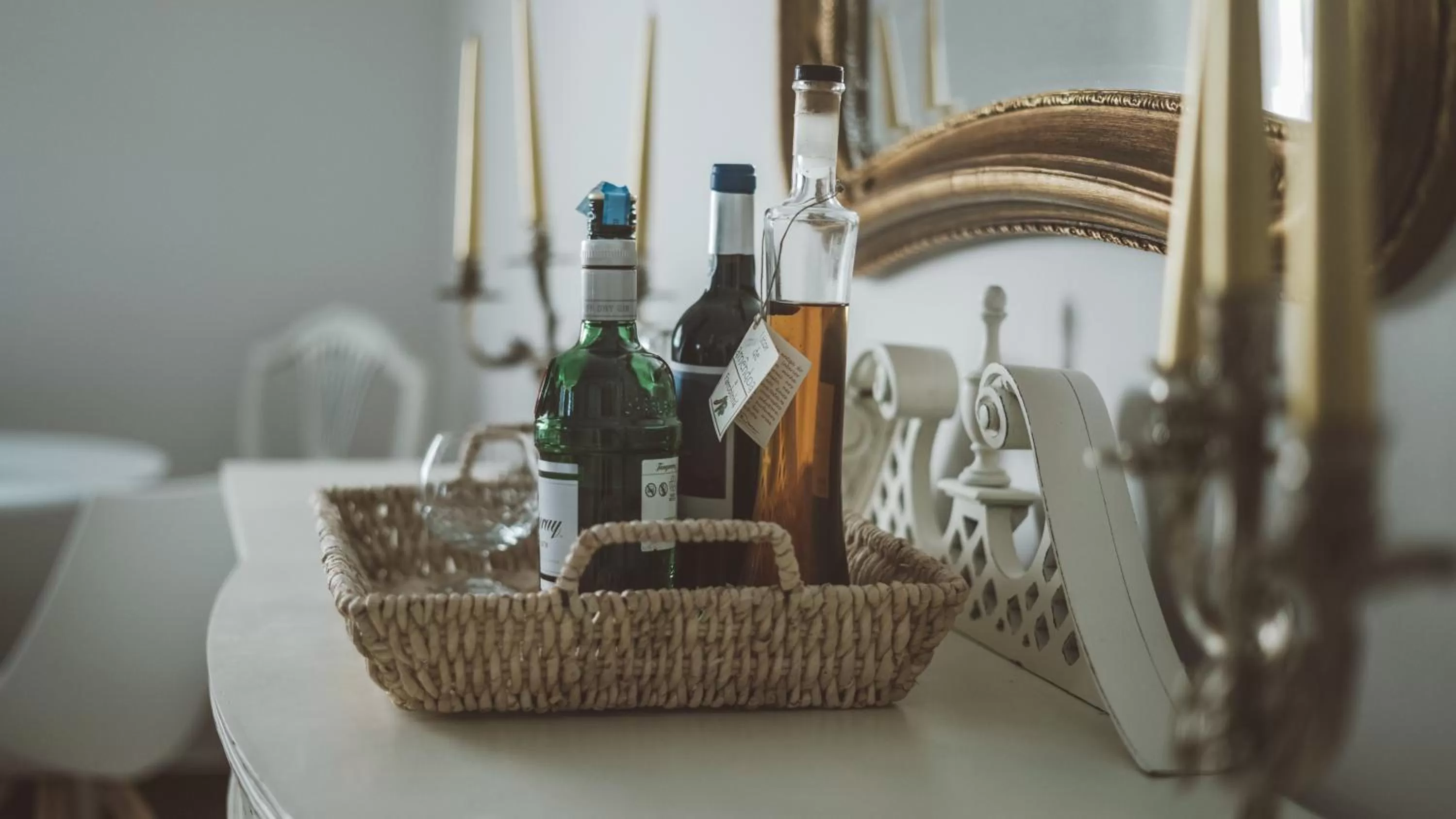 Alcoholic drinks in Vila Milreu Guest House