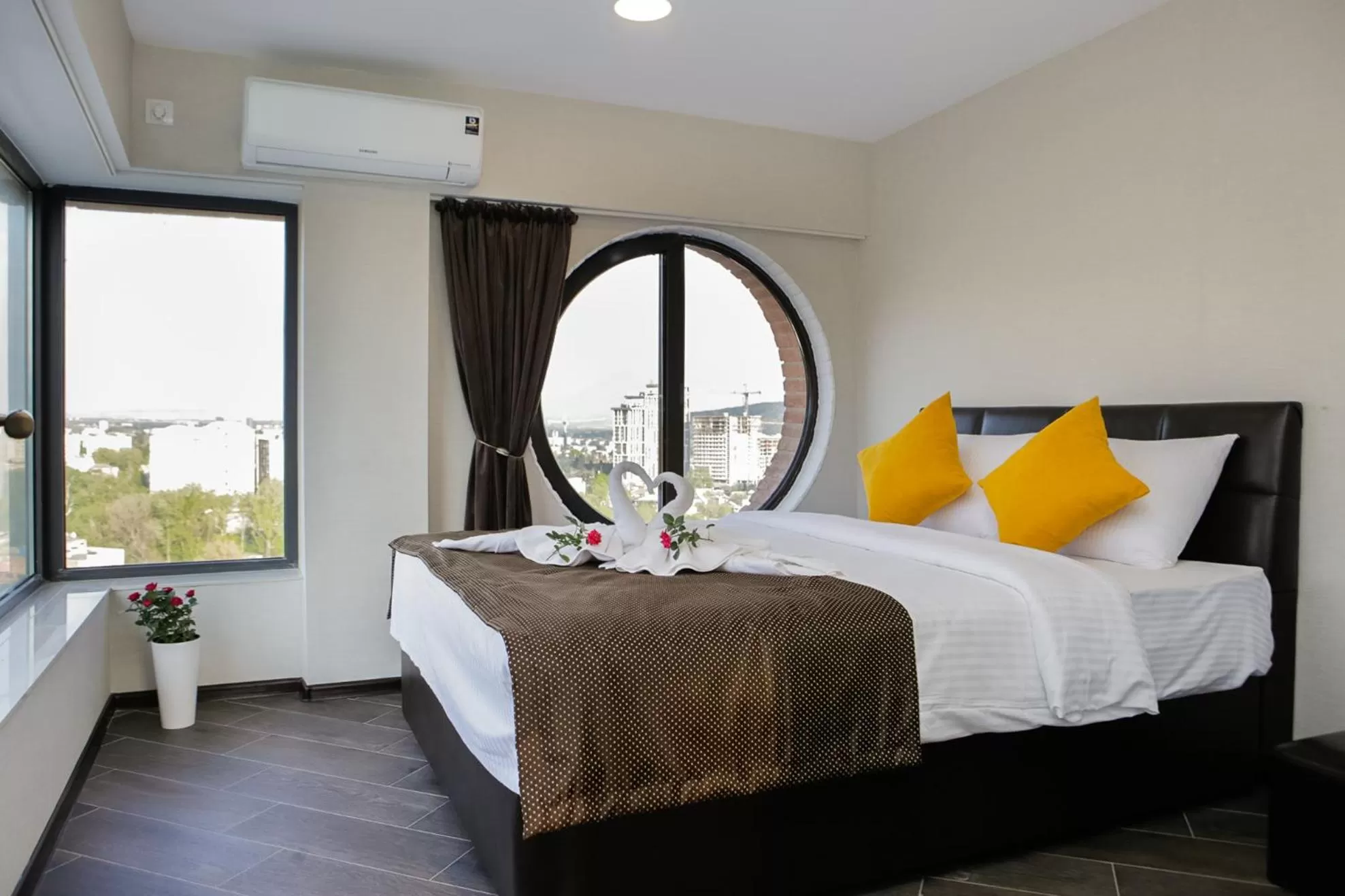 Photo of the whole room, Bed in Boutique Hotel