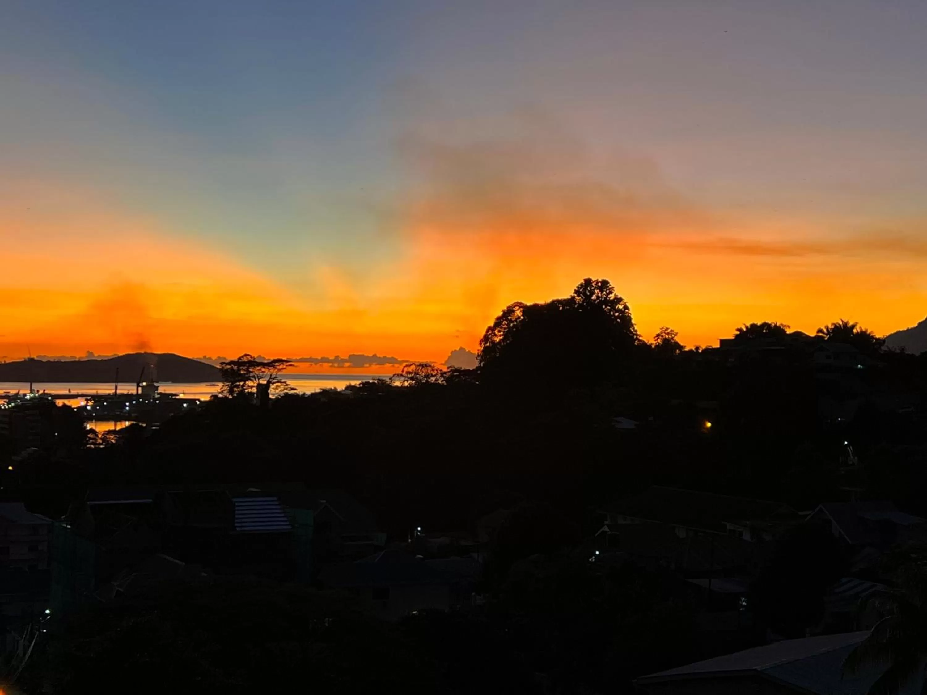 Sunrise, Sunrise/Sunset in Hilltop Boutique Hotel