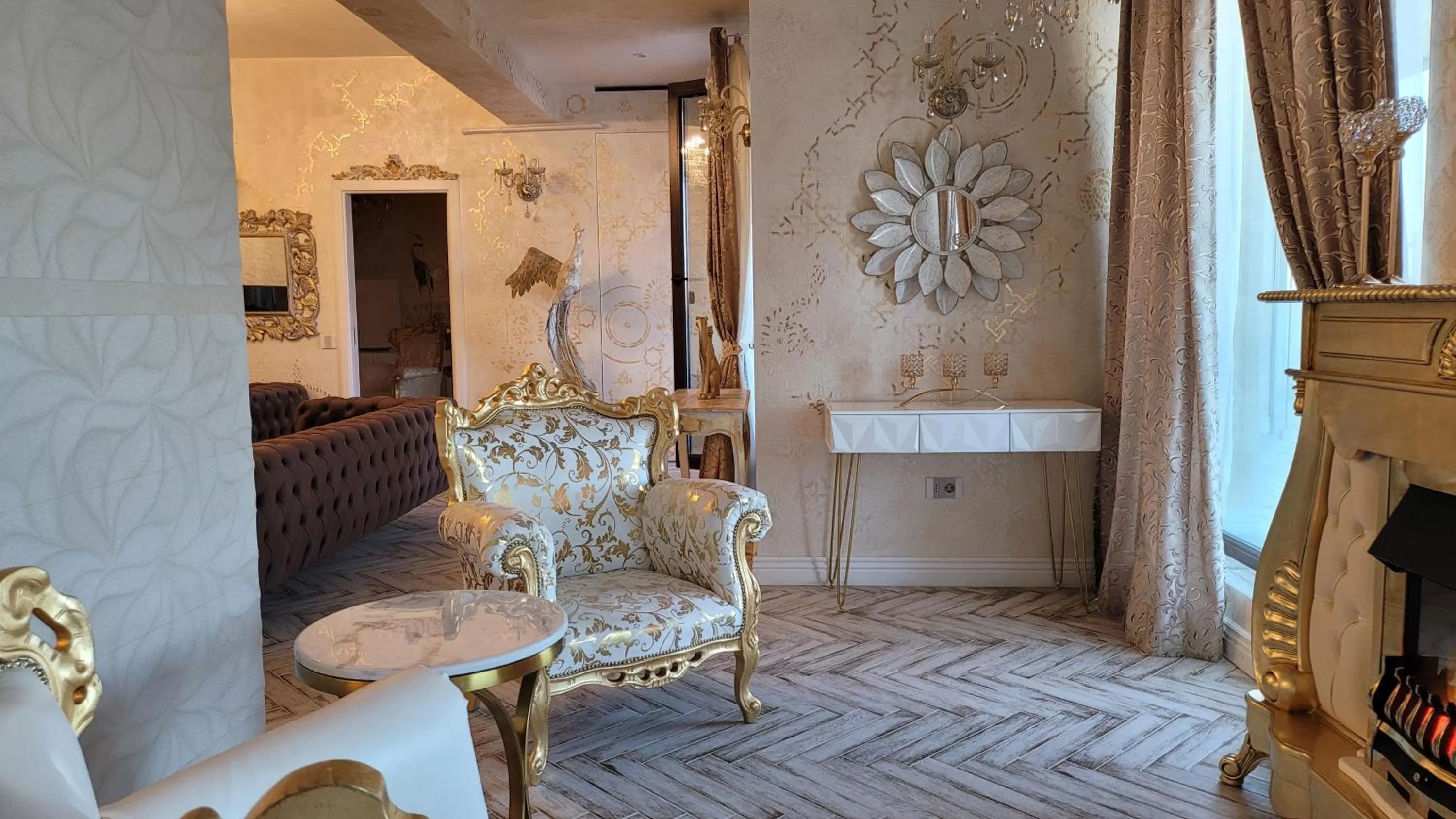 Living room, Bathroom in Terrace Suites Iasi