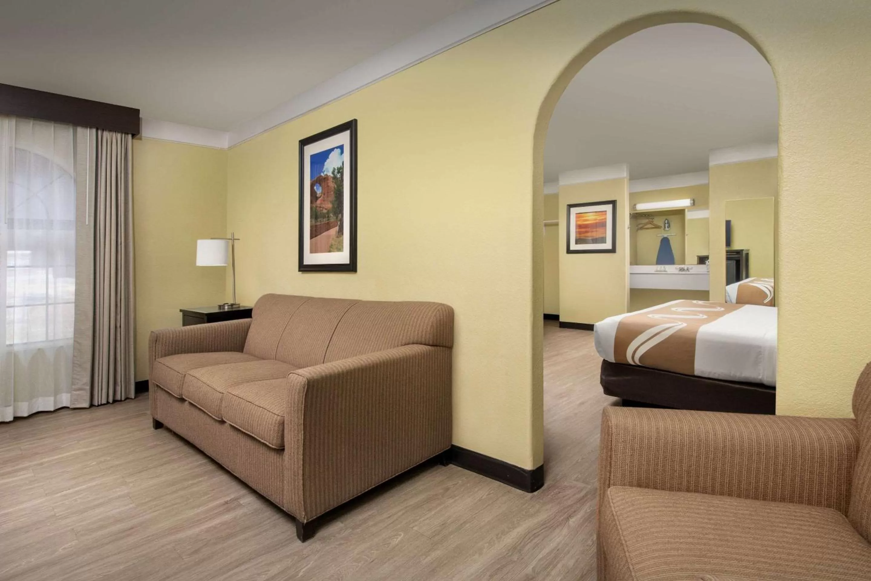 King Suite with Sofa - Non-Smoking in Quality Inn & Suites Gallup I-40 Exit 20