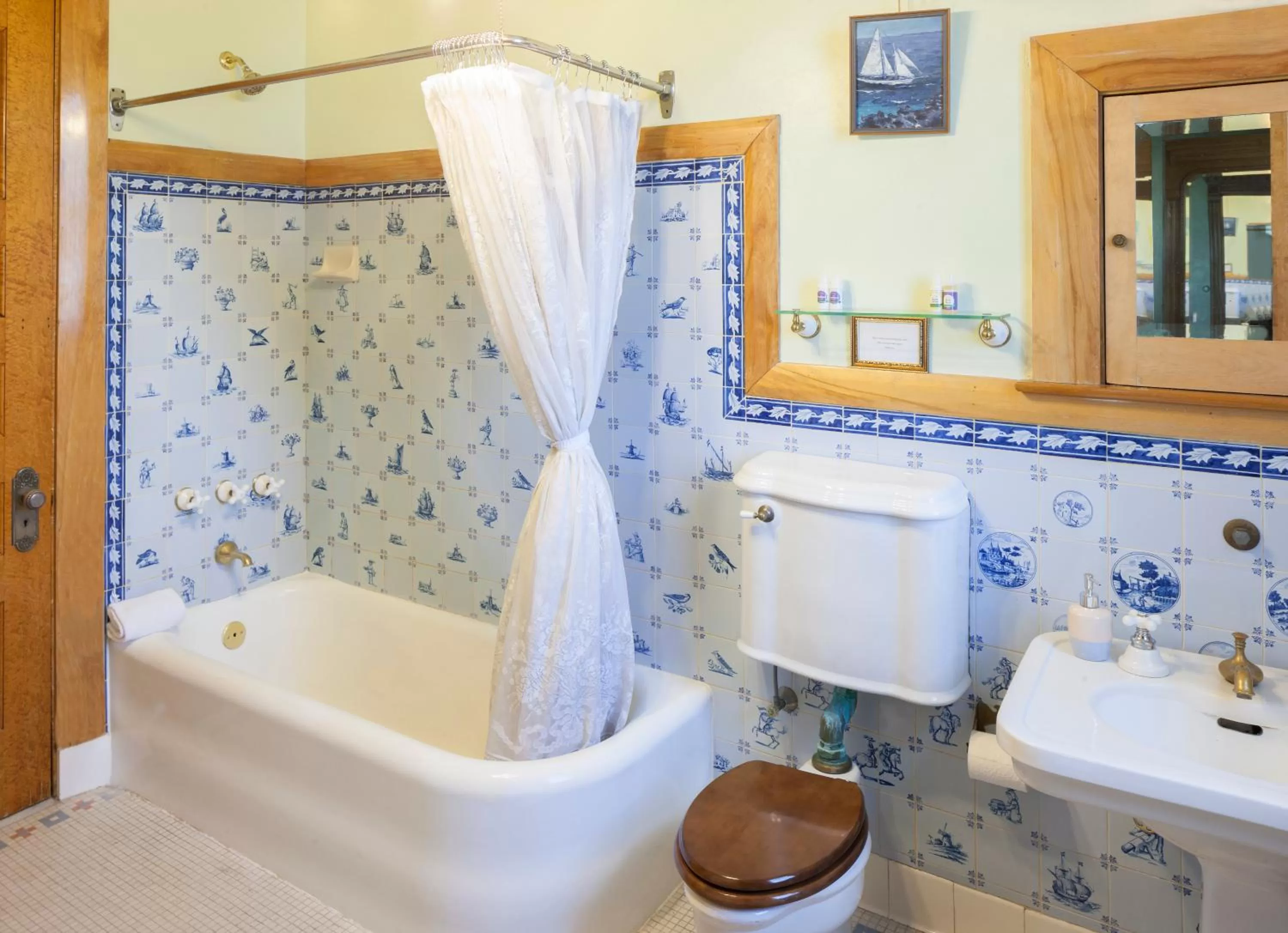 King Room in Henderson Castle Inn