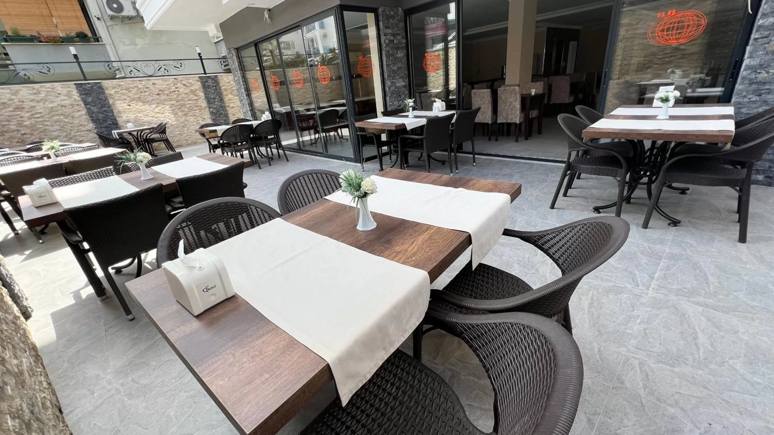 Restaurant/Places to Eat in Ozcan Hotel