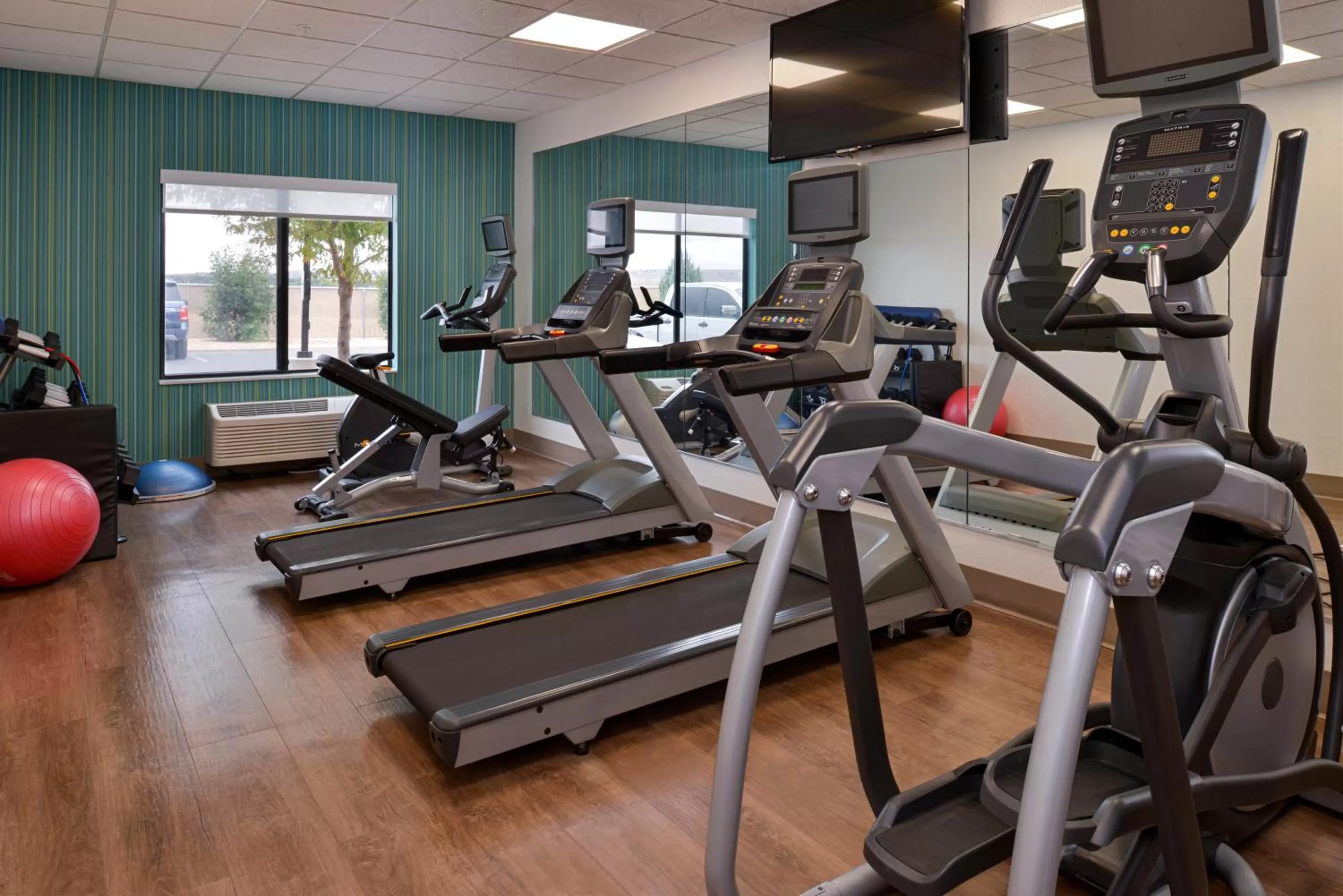 Fitness centre/facilities in Holiday Inn Express & Suites Pueblo by IHG