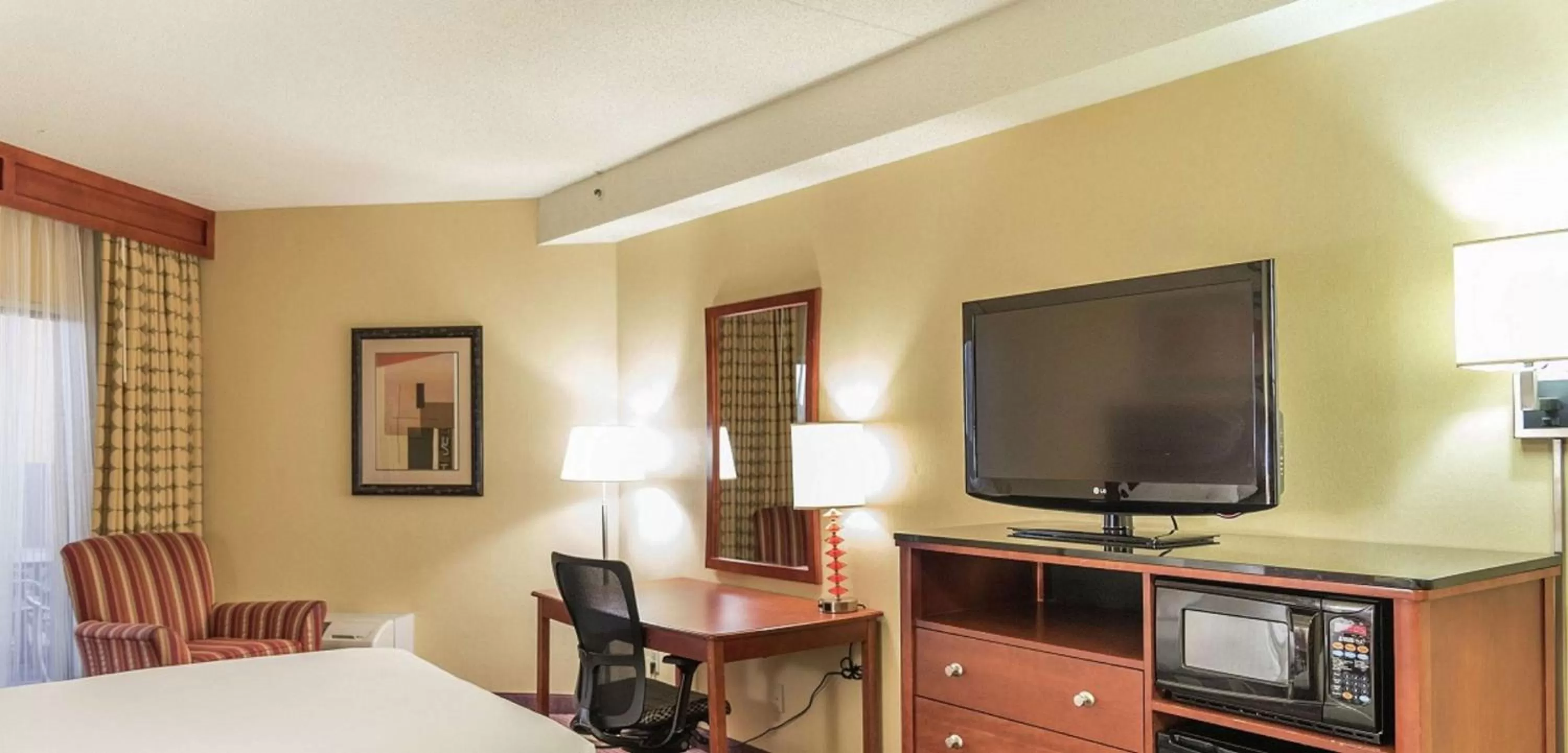 Bedroom, Bed in DoubleTree by Hilton Holland