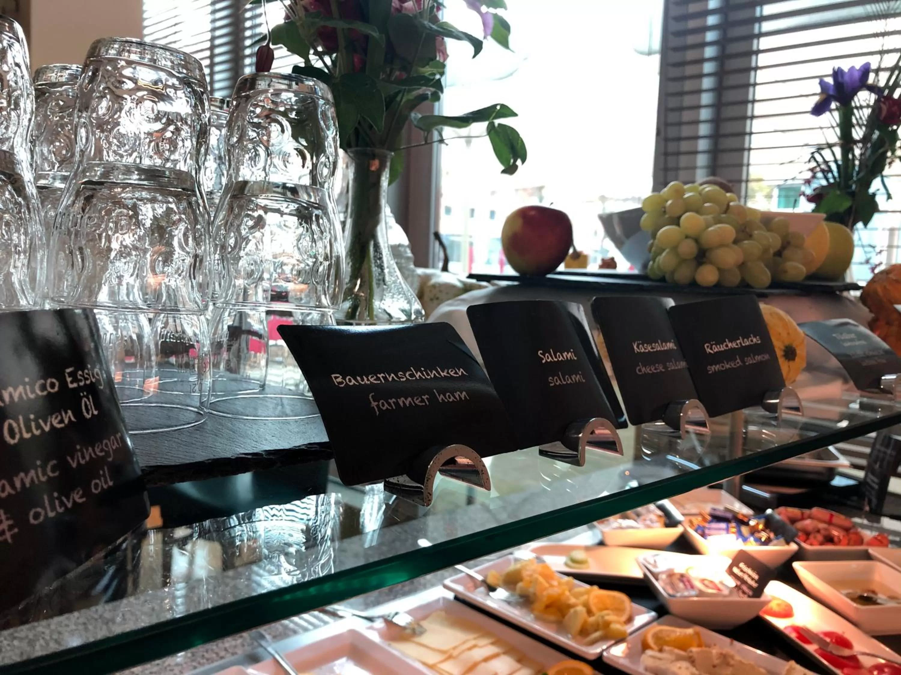 Restaurant/places to eat in Airporthotel Berlin-Adlershof