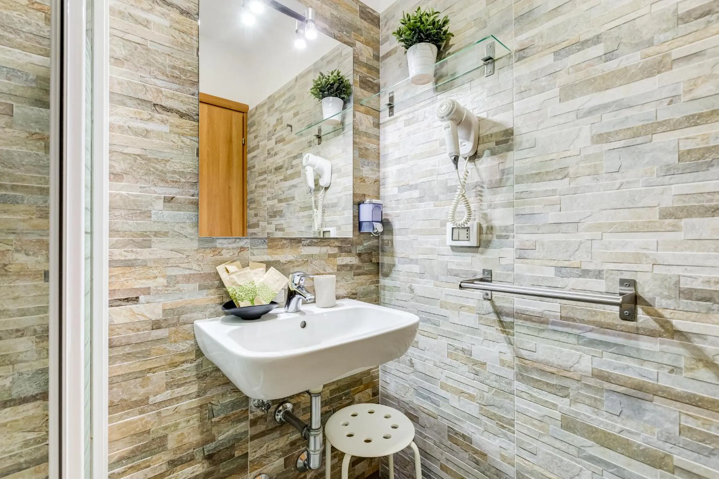 Ripetta Central Suites