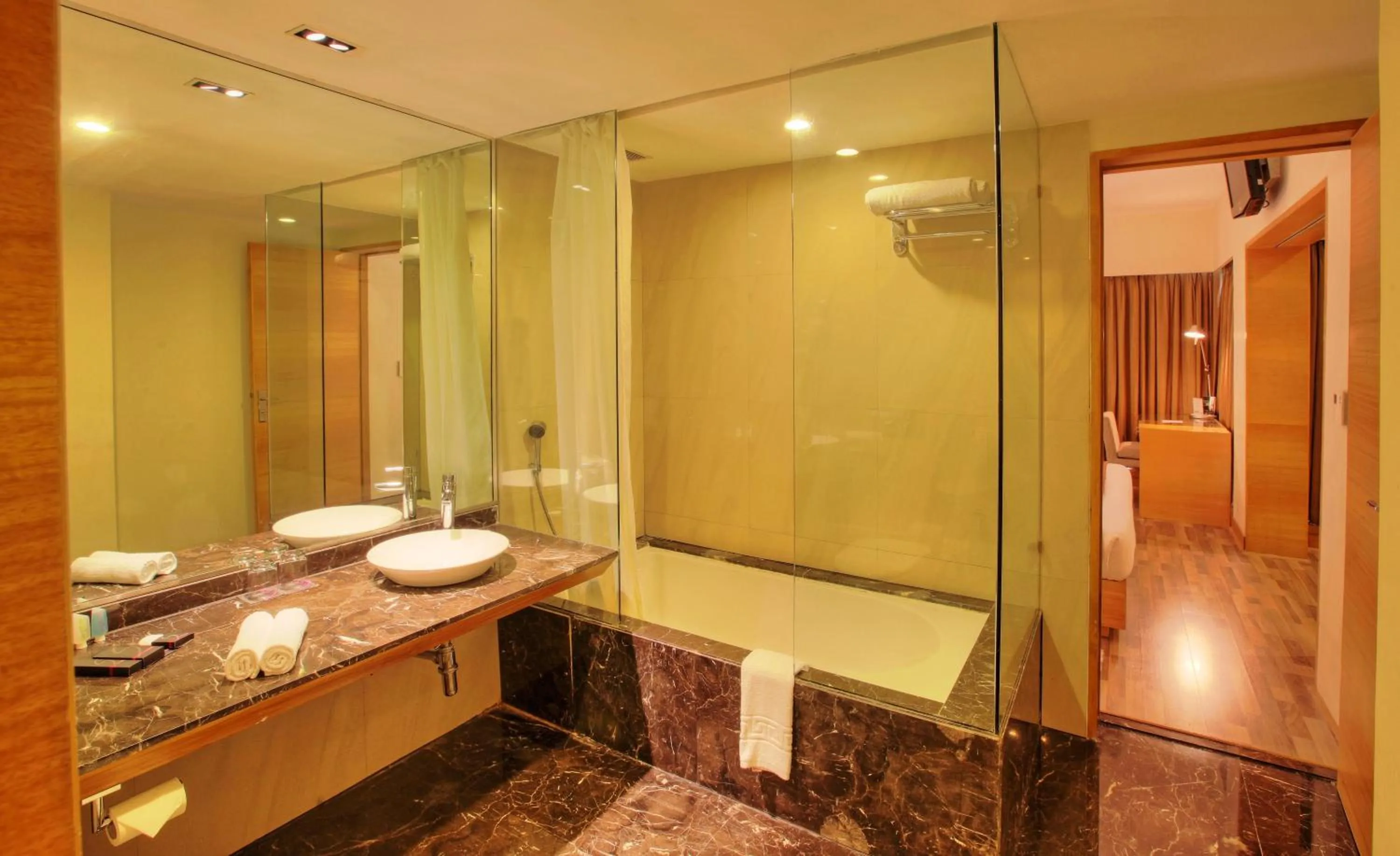 Bathroom in Hotel Parc Estique