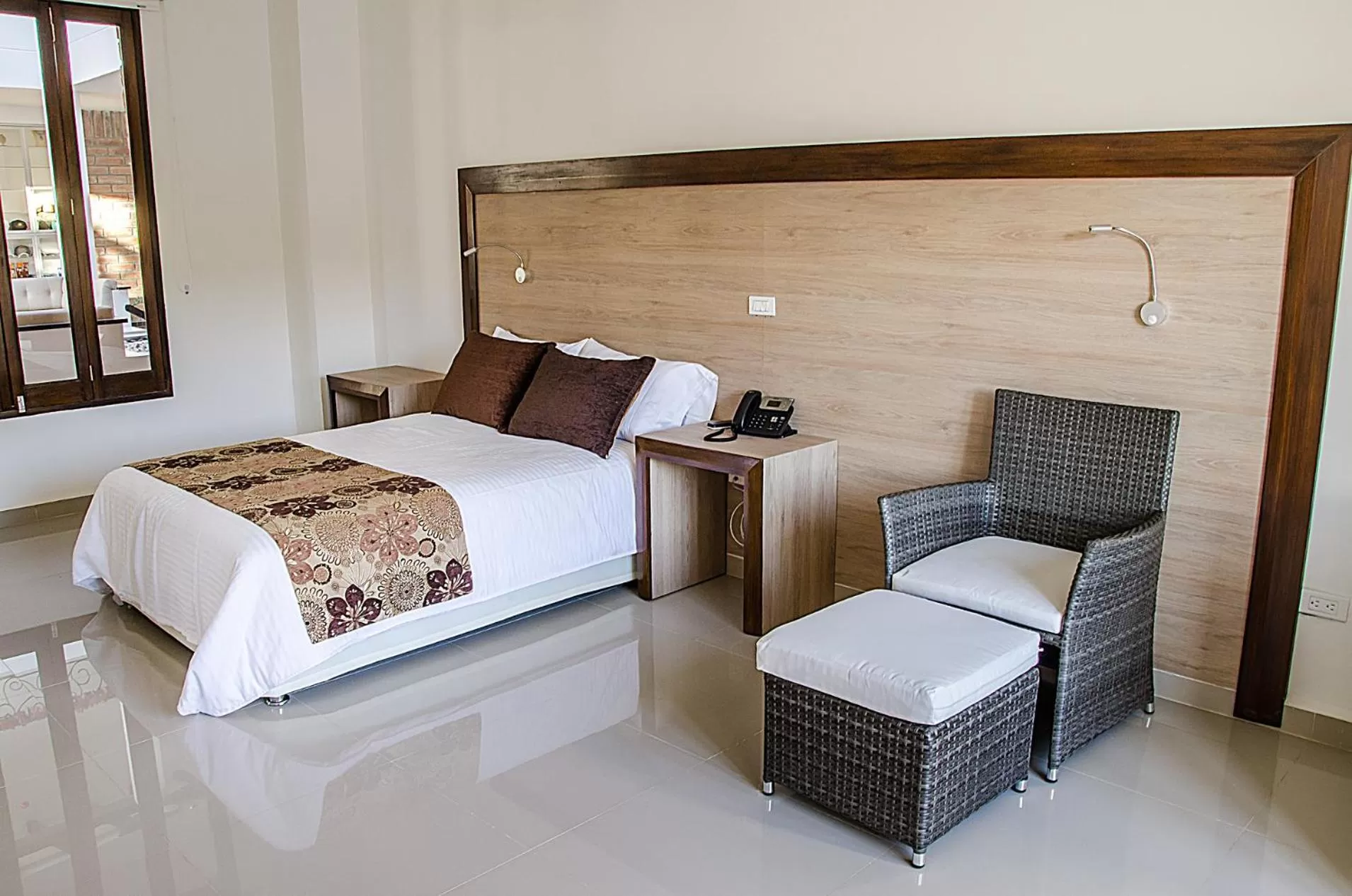 TV and multimedia, Bed in Hotel La Magdalena Adult Only