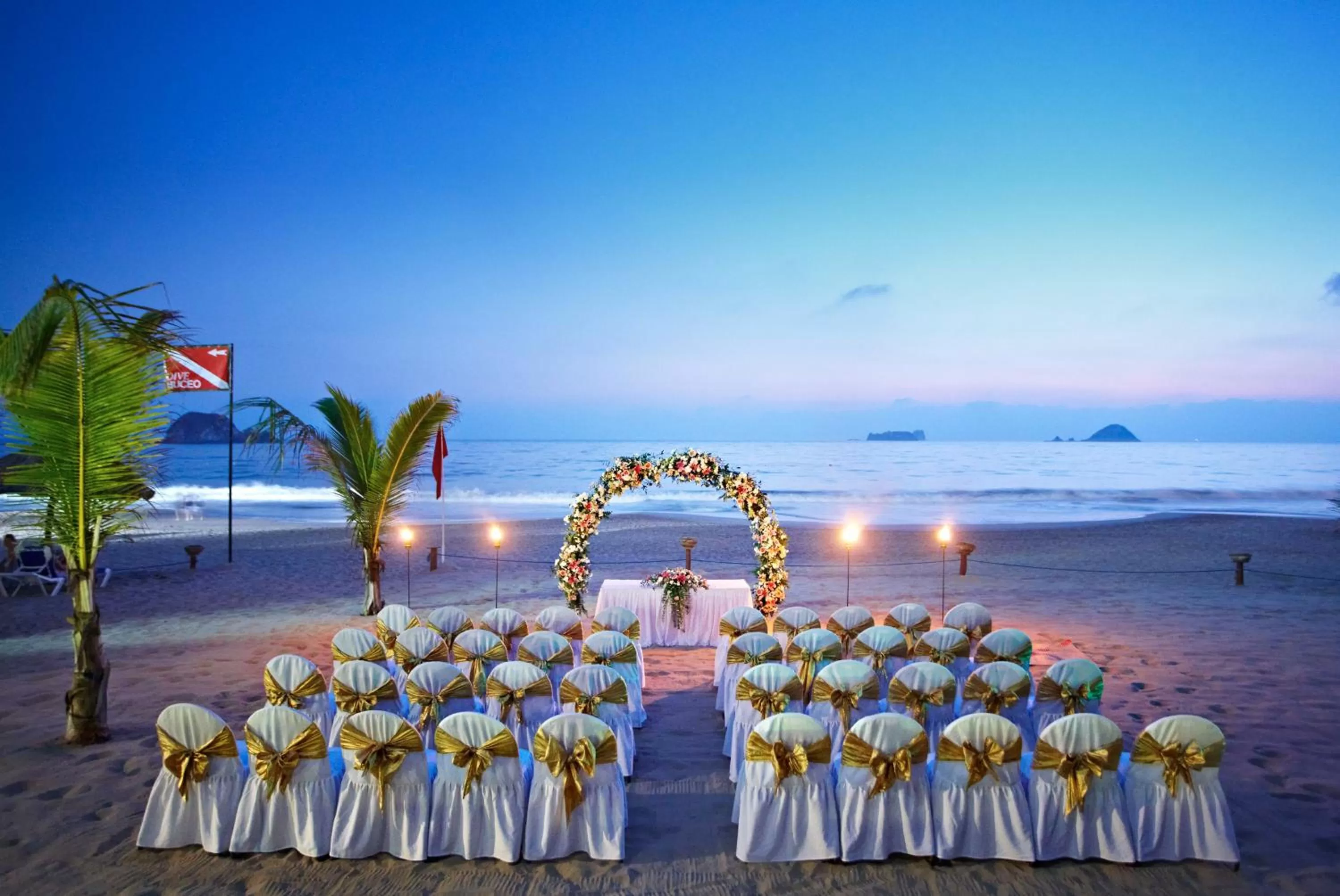 Beach in Barceló Ixtapa - All Inclusive