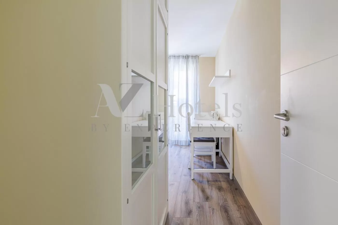 Photo of the whole room in AYZ Villegas - Auto check-in property