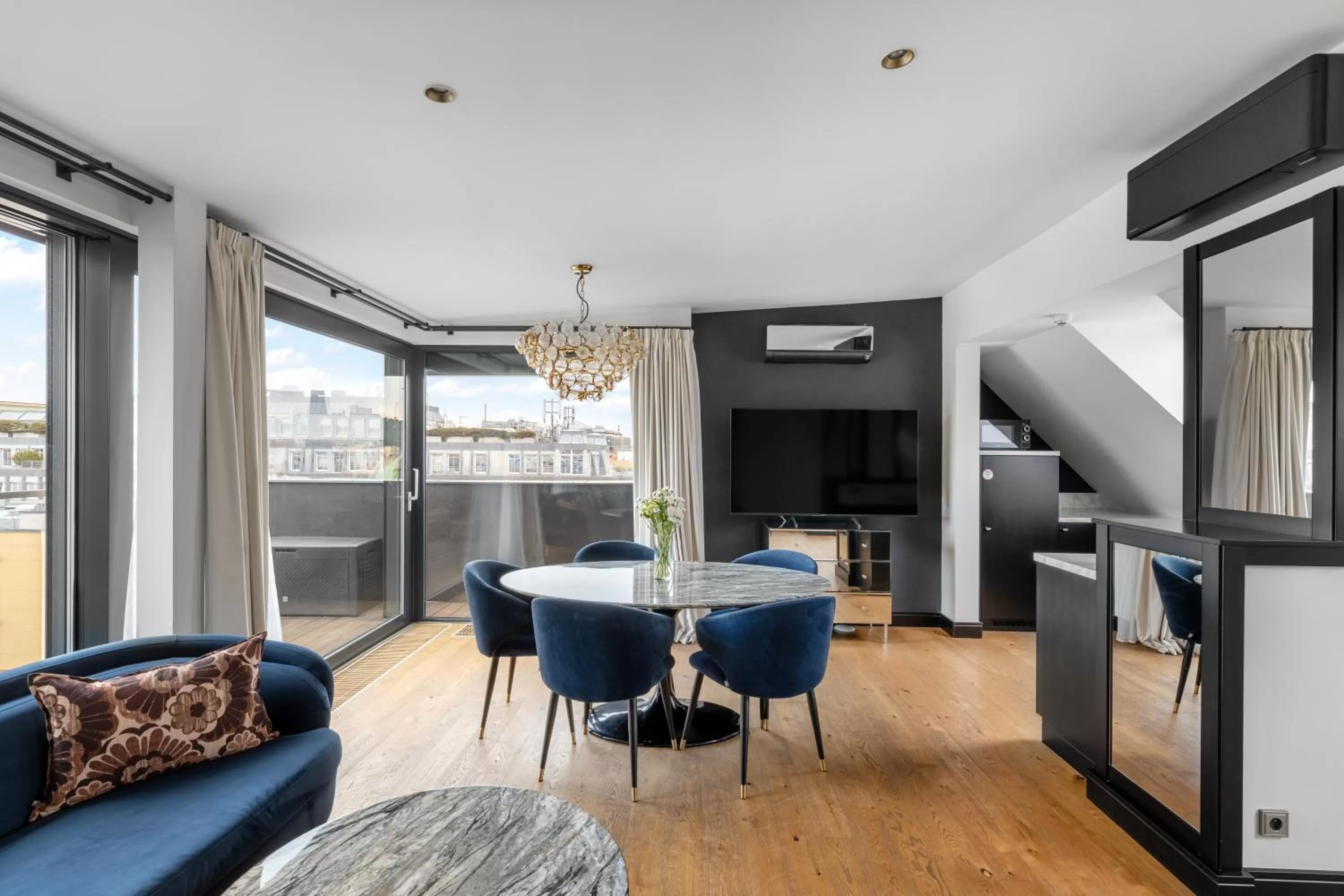 TV and multimedia in numa I Republika Rooms & Apartments