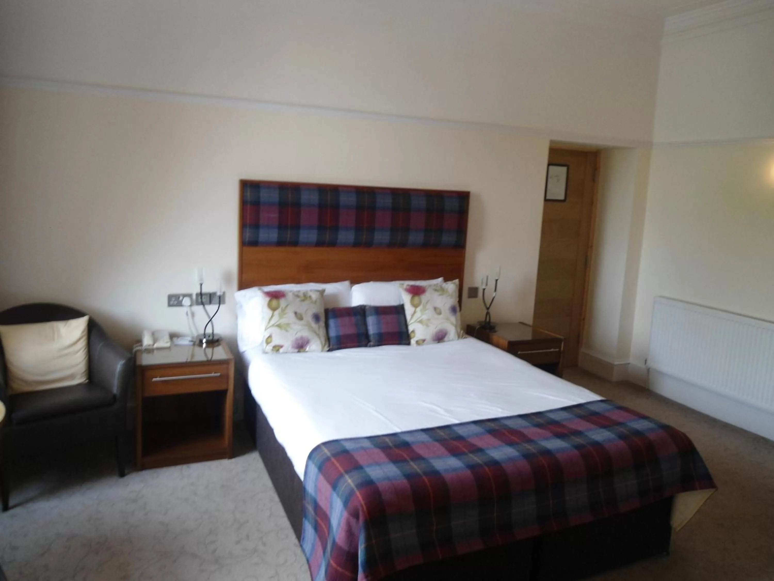 Photo of the whole room, Bed in Park Hotel