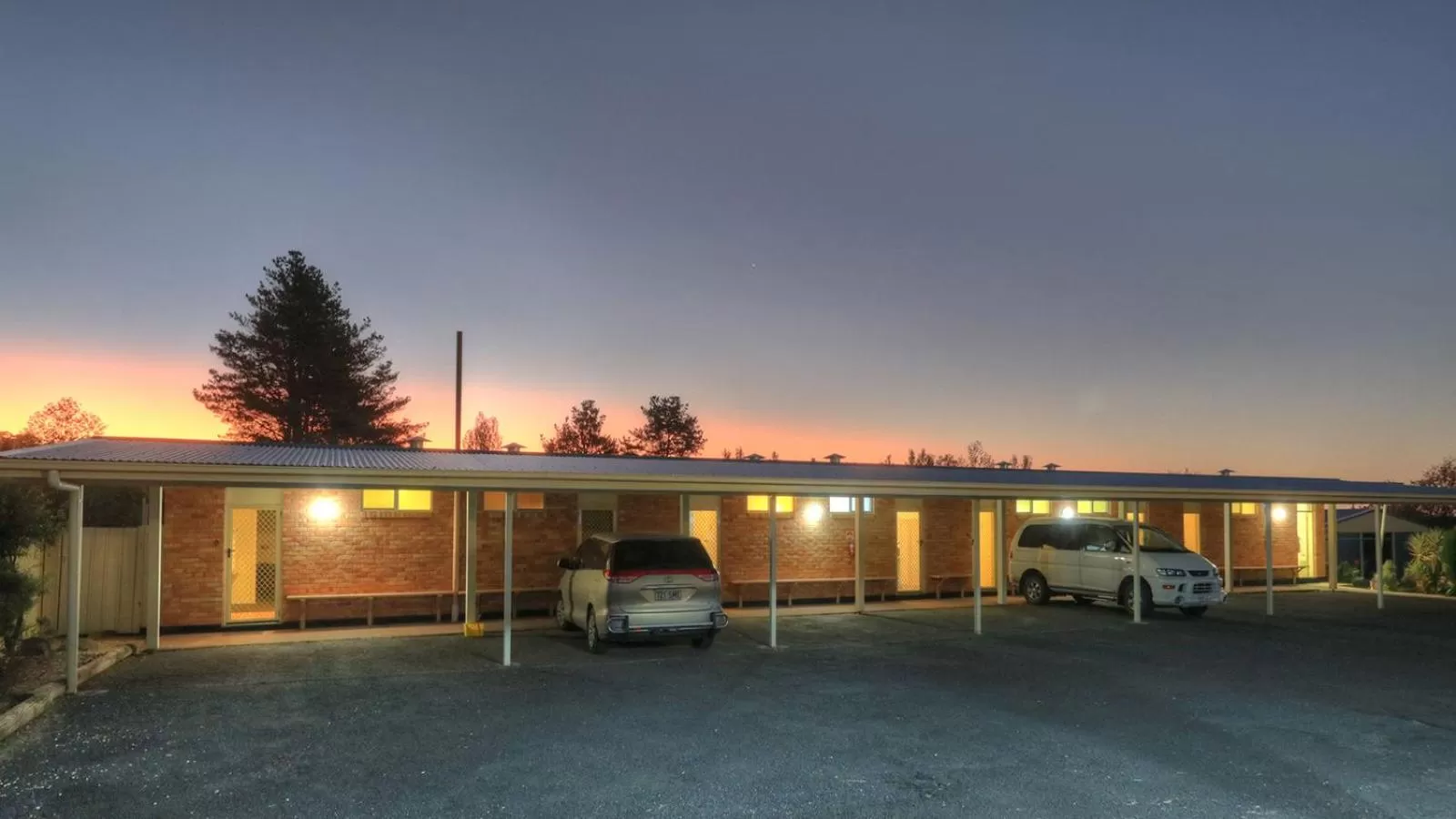 Property building in Glen Innes Motel