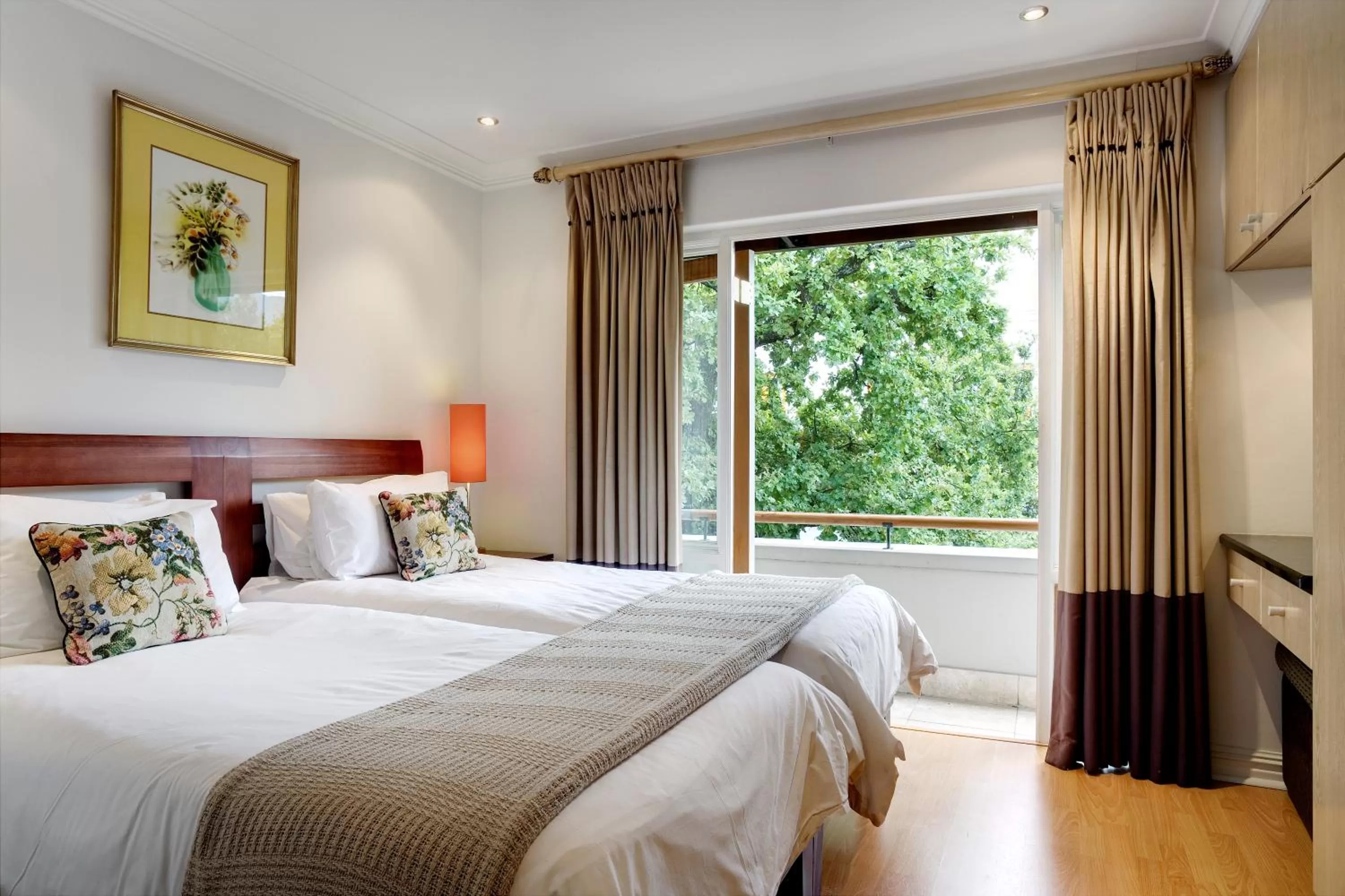 Bed in The Stellenbosch Hotel