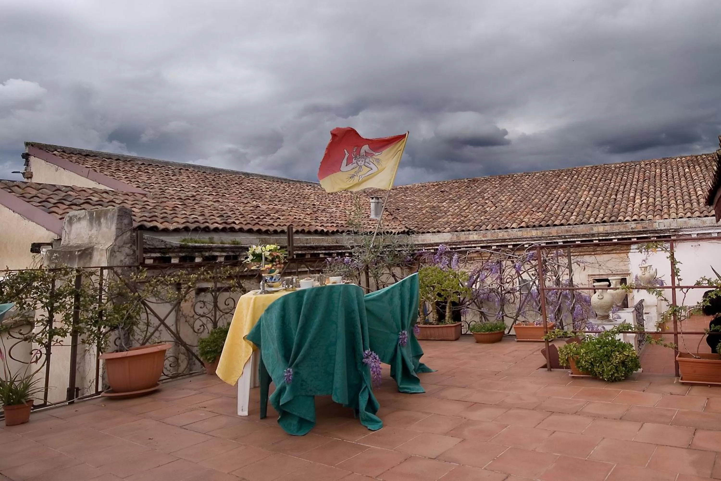 Restaurant/places to eat in Hotel Biscari