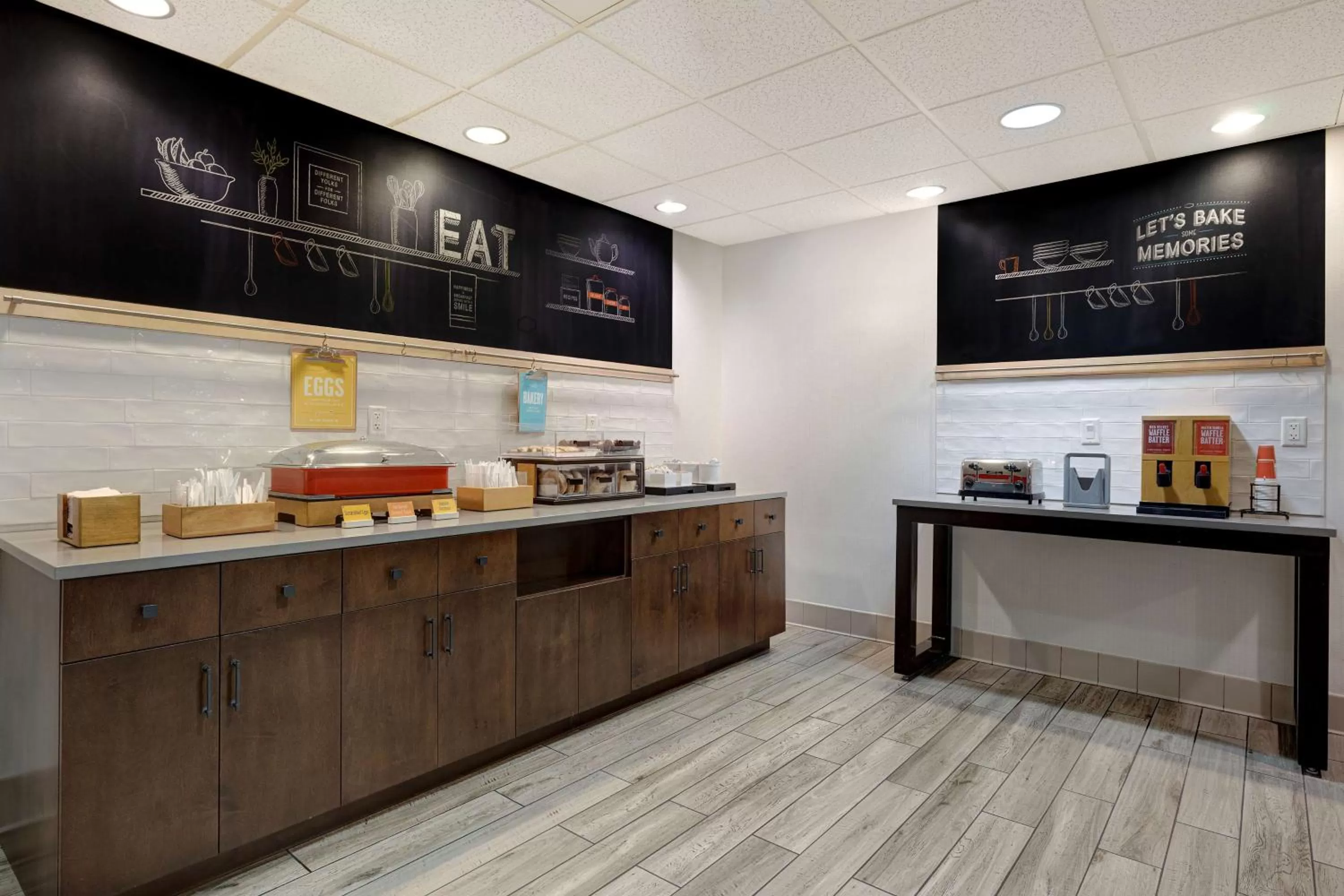 Breakfast in Hampton Inn & Suites Tulare