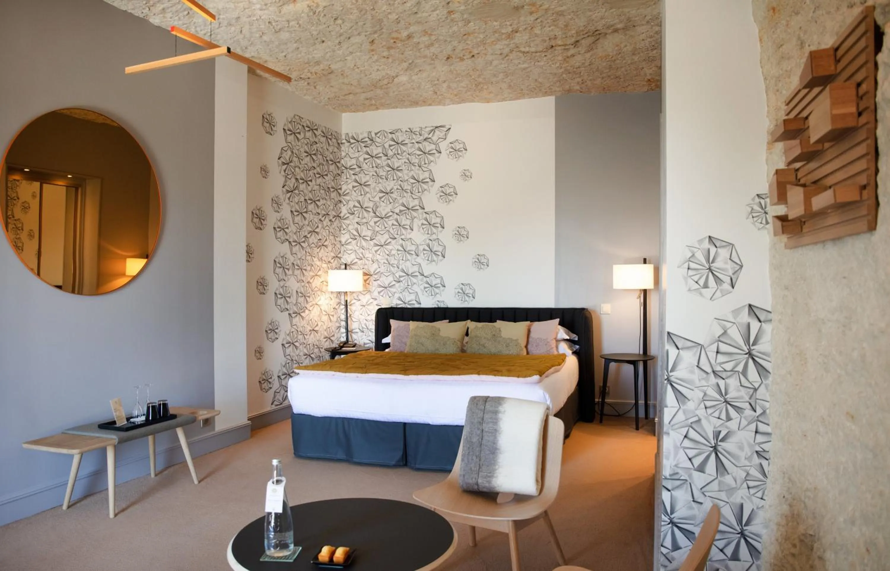 Photo of the whole room, Bed in Hotel Les Hautes Roches