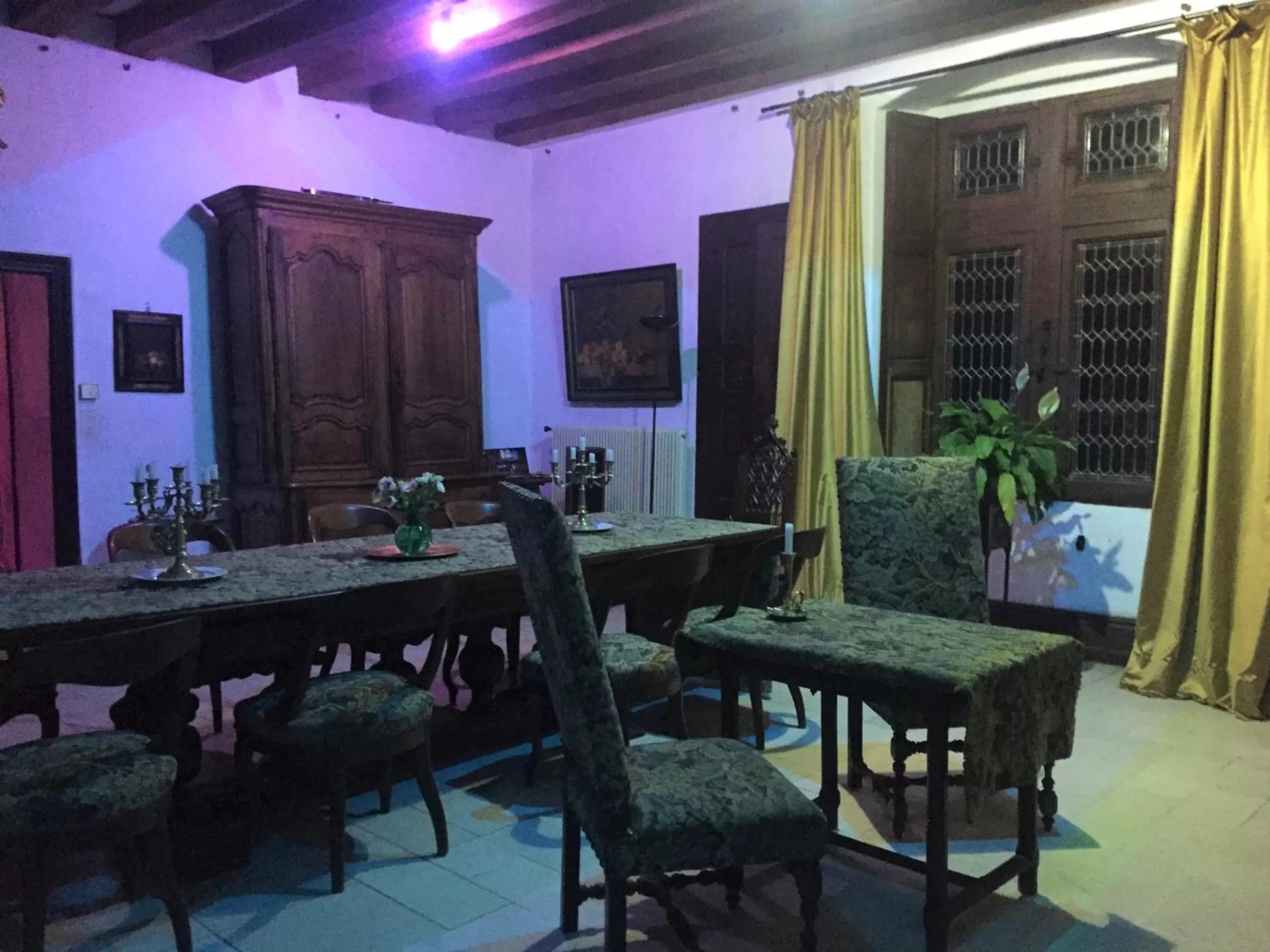 Dining area in Manoir de la Rémonière