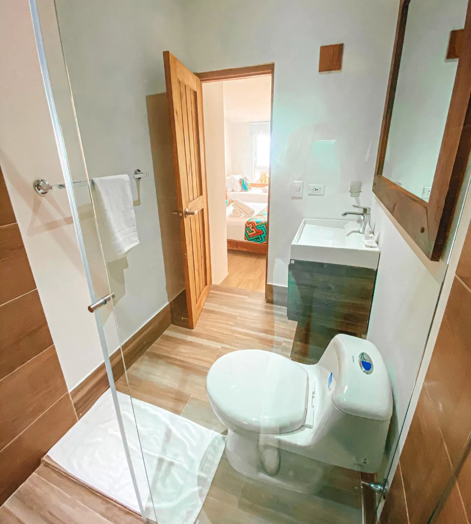 Bathroom in In Di House of Reggae Boutique