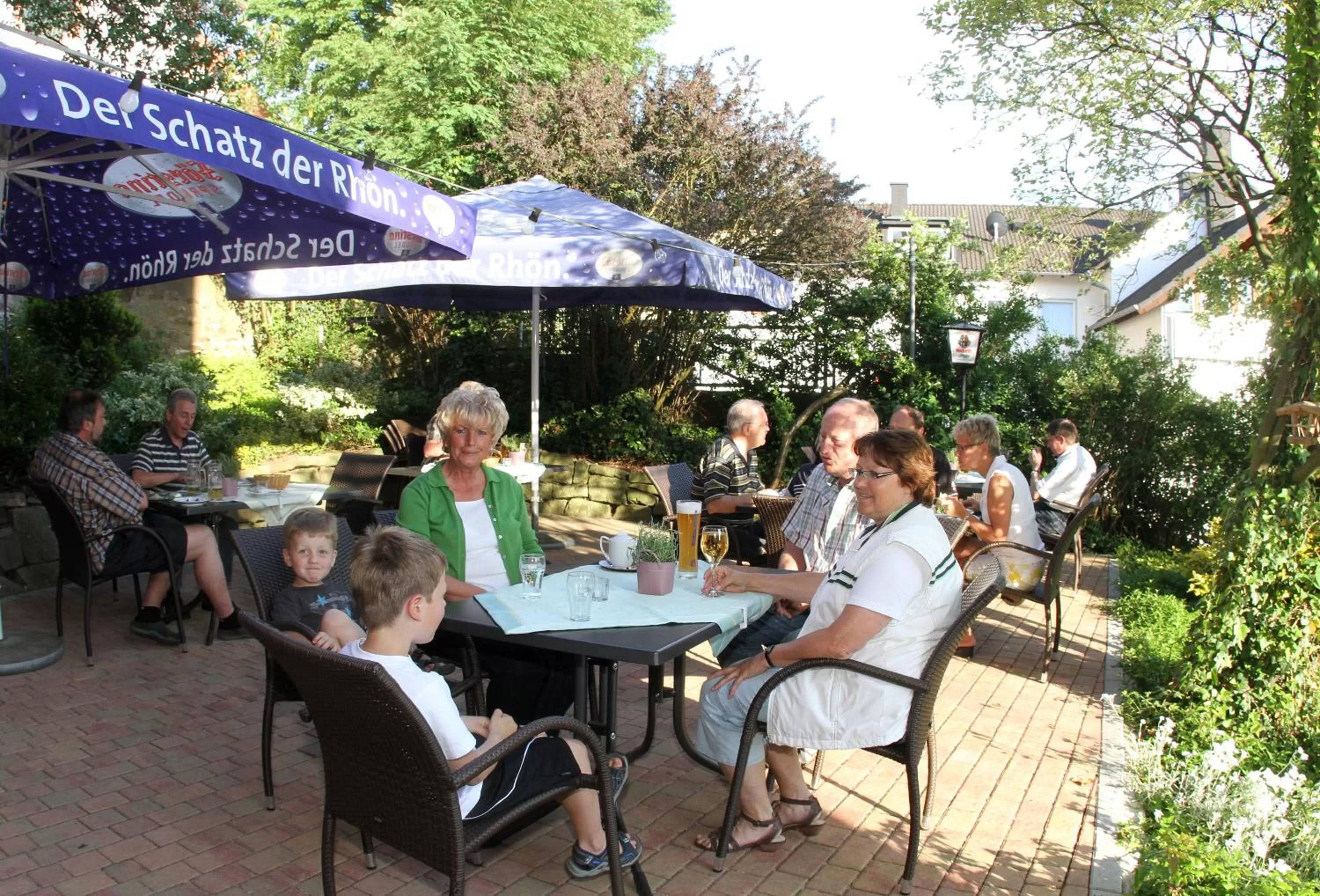 People in Frühstückshotel Landgasthof Kramer