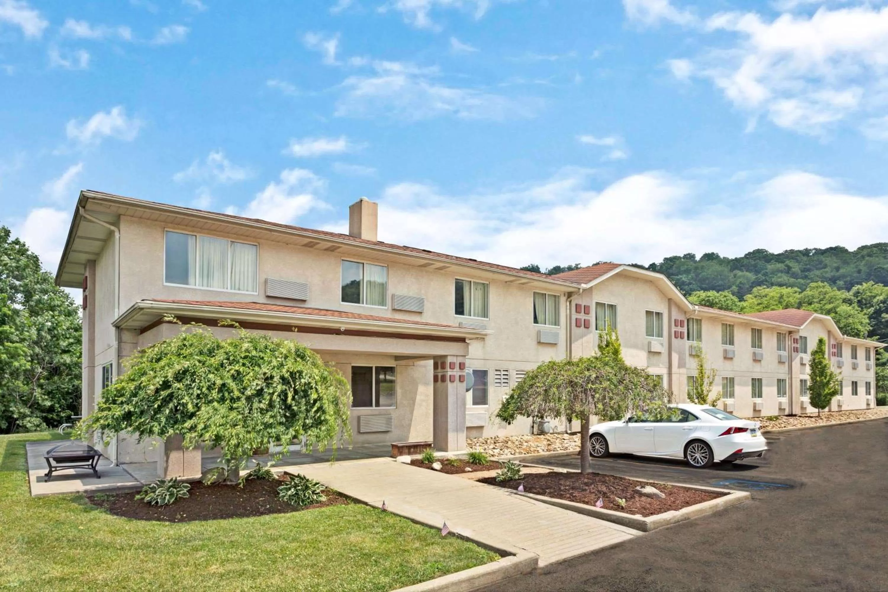 Super 8 by Wyndham Canonsburg/Pittsburgh Area