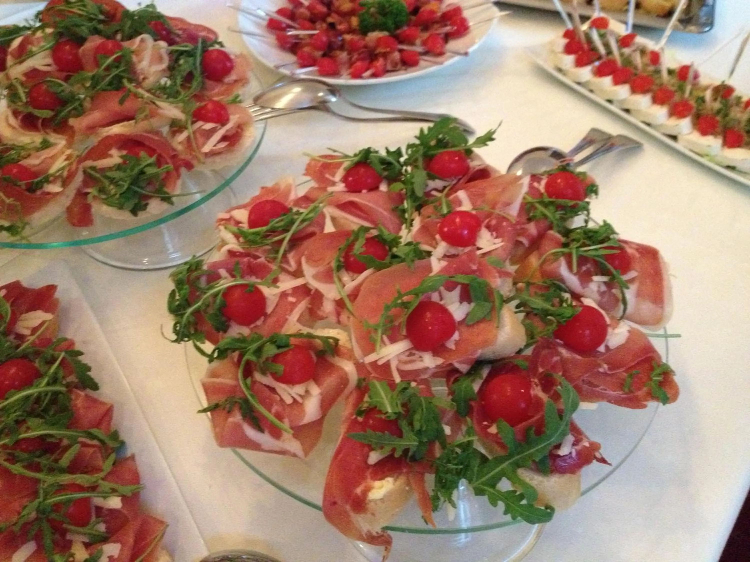 Buffet breakfast in Victoria Hotel