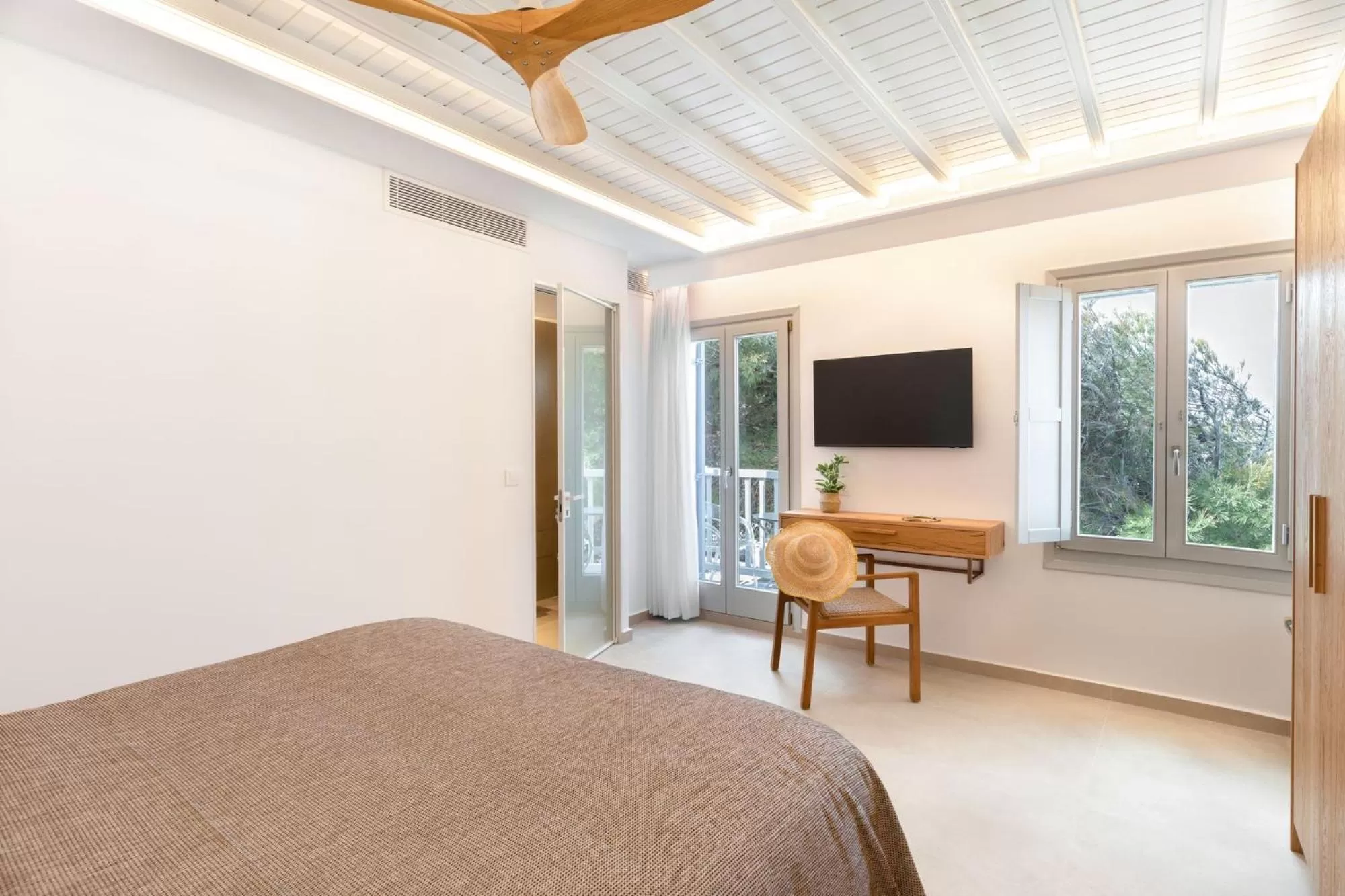 Photo of the whole room, Bed in Elena Hotel Mykonos