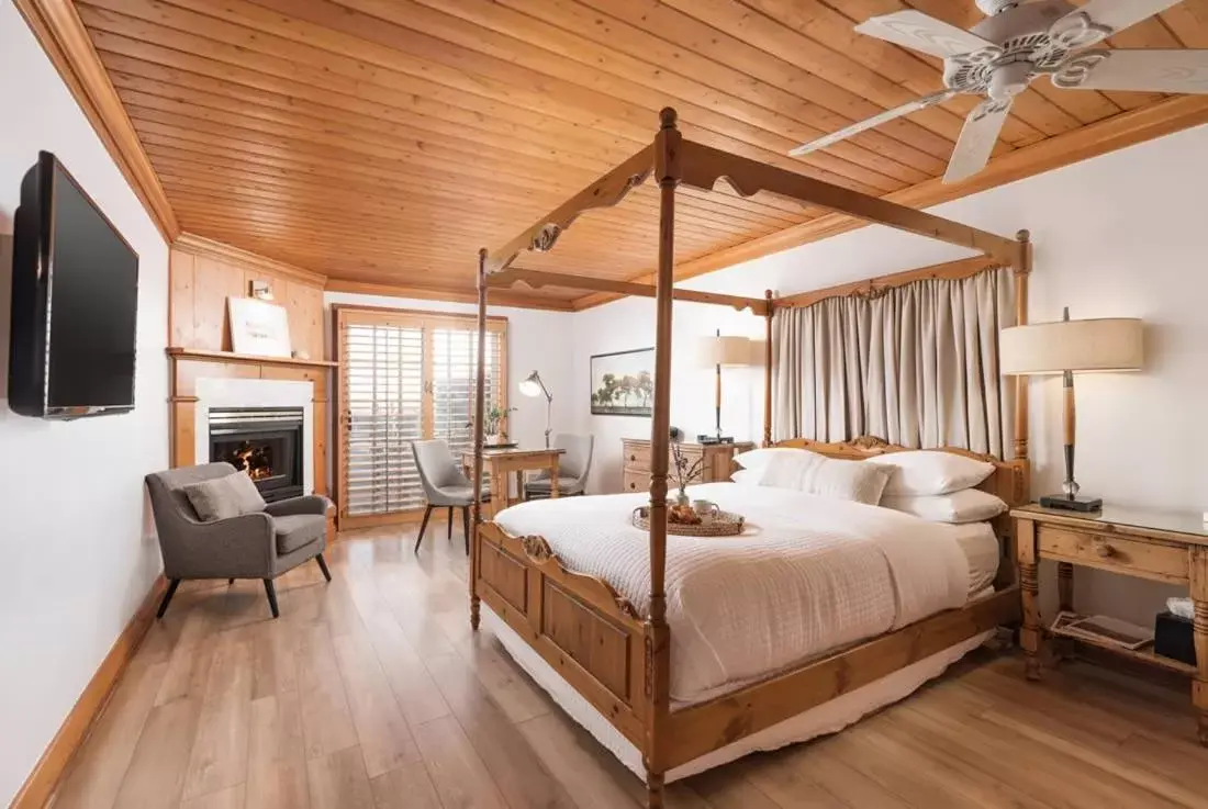 Queen Room - Disability Access in Inn On SummerHill Queen Room - Disability Access in Inn On SummerHill