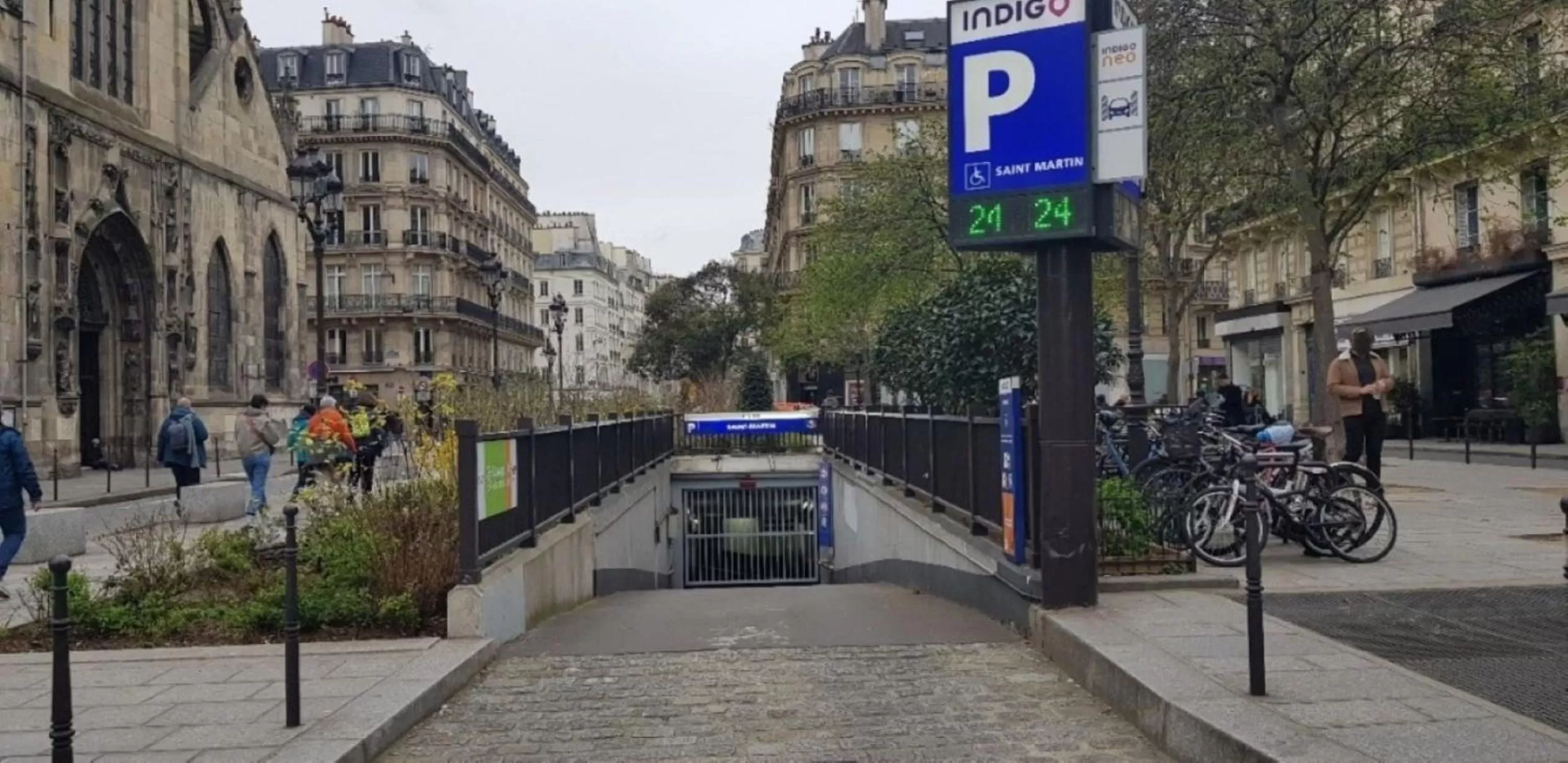 City view in Austin's Arts Et Metiers Hotel