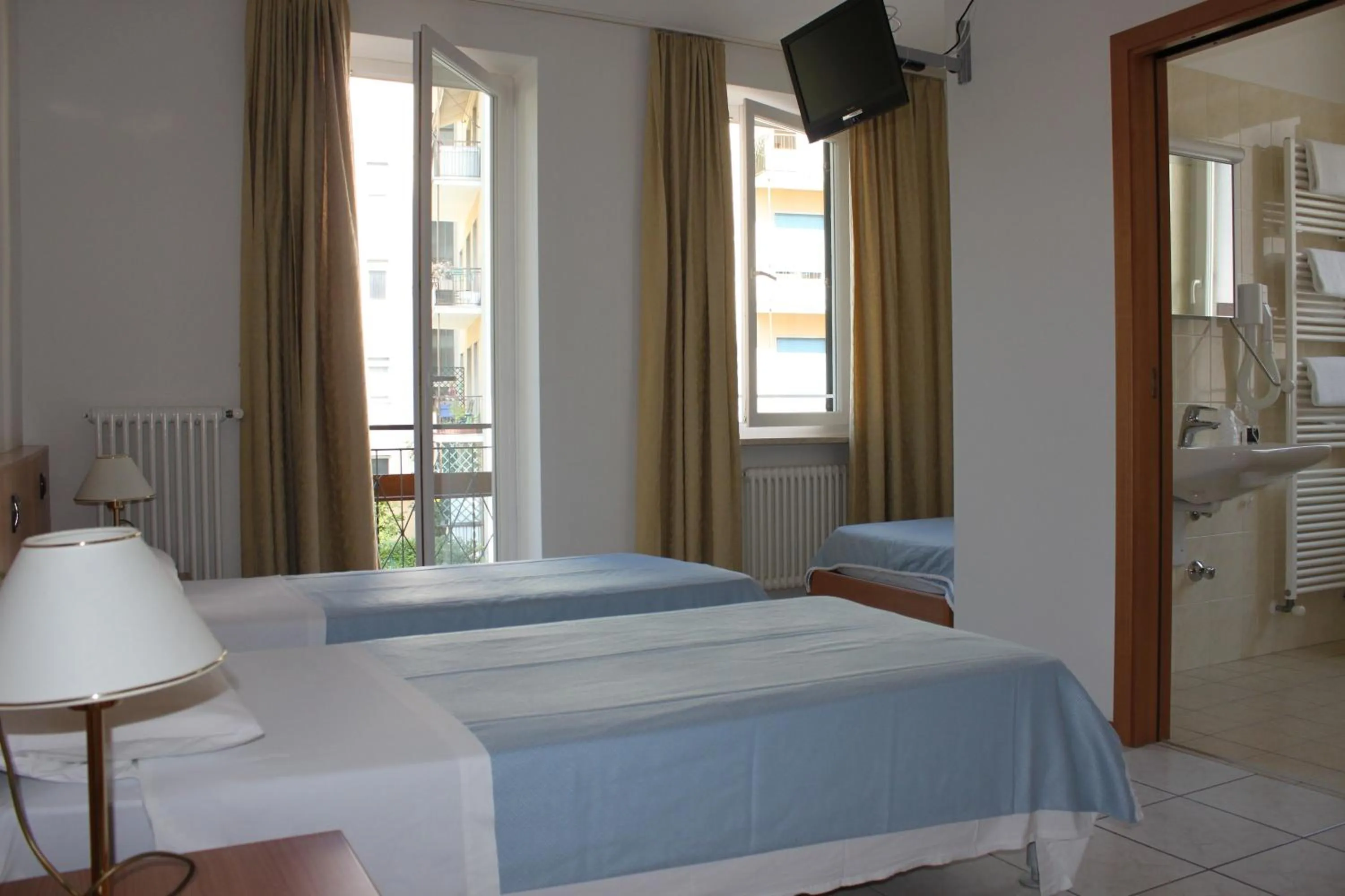 Bedroom, Bed in Albergo Hofer