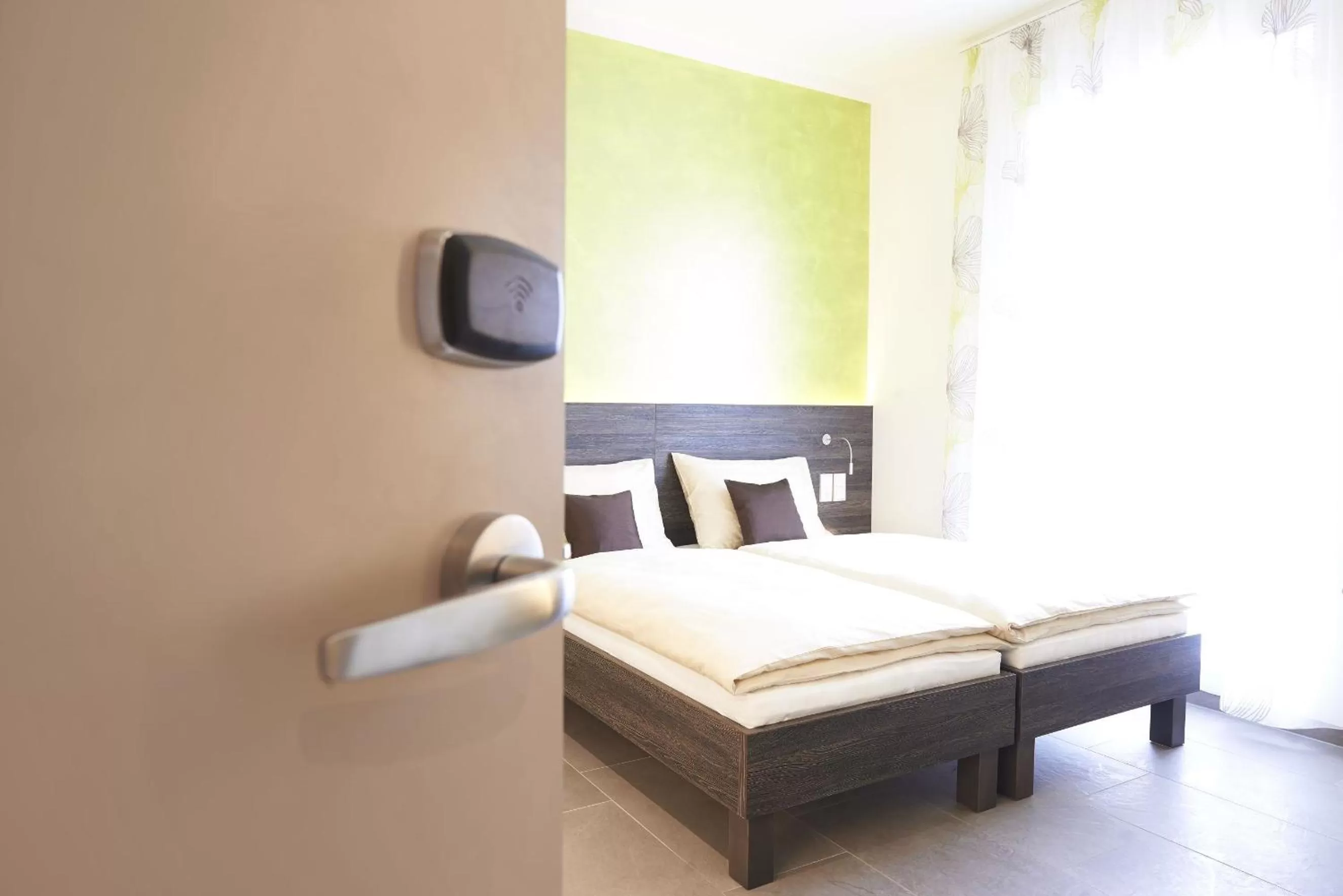 Decorative detail, Bed in eee Hotel Marchtrenk