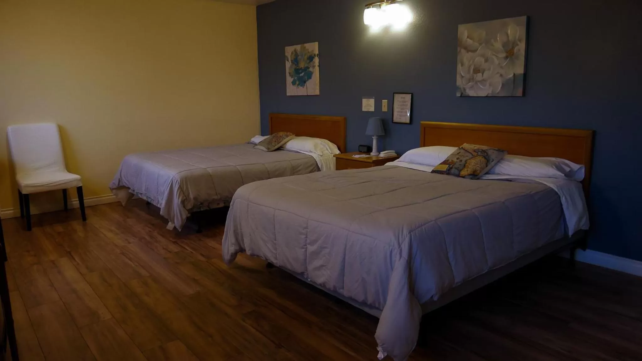 Standard Double Room in Snohomish Inn