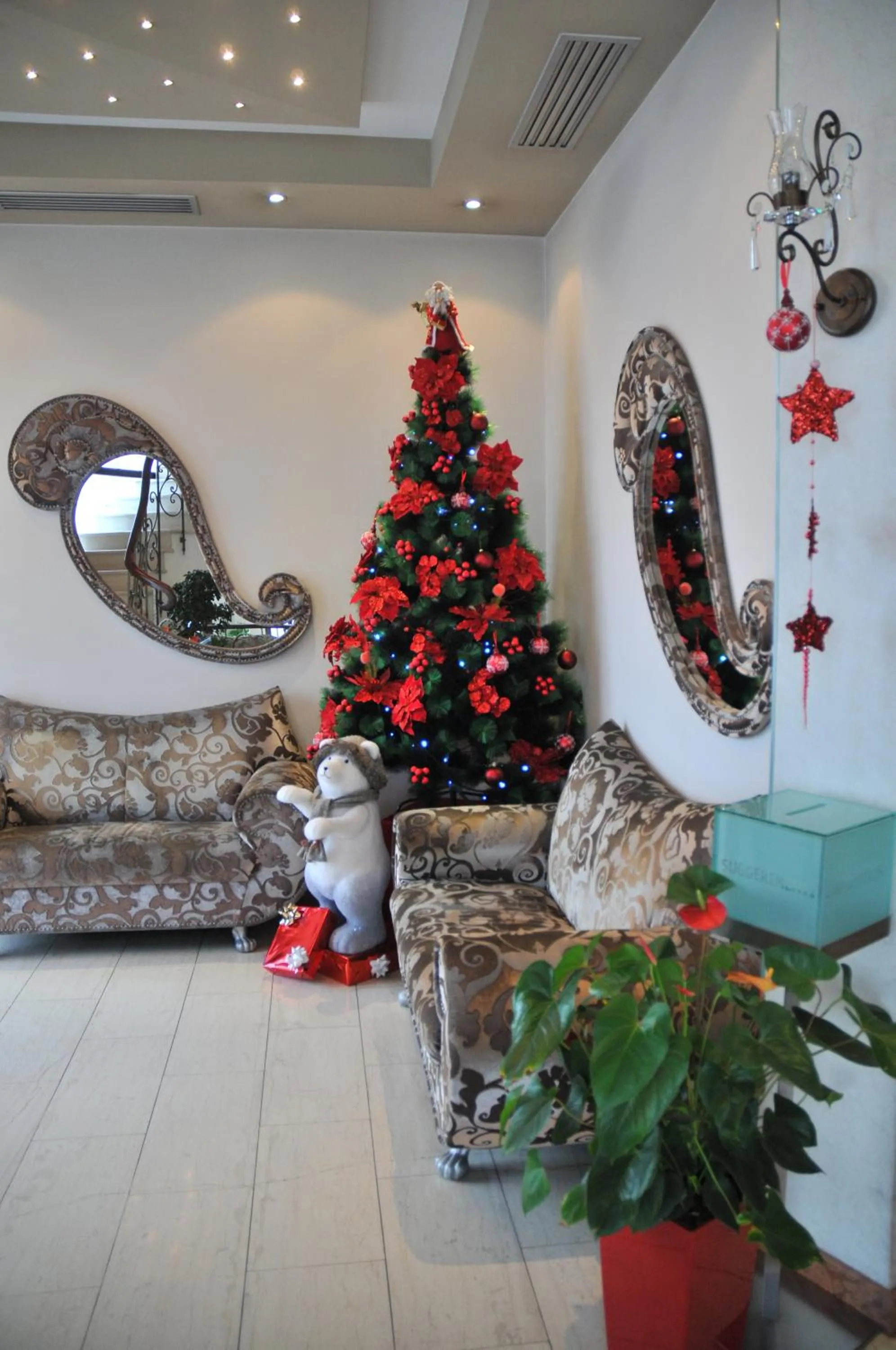 Lobby or reception in MonarC Hotel