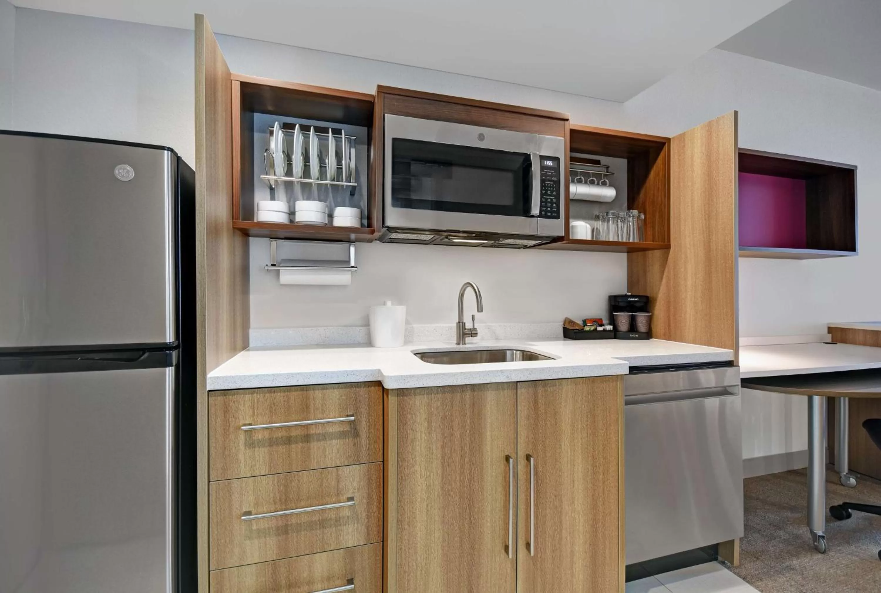 Kitchen or kitchenette in Home2 Suites By Hilton Utica, Ny