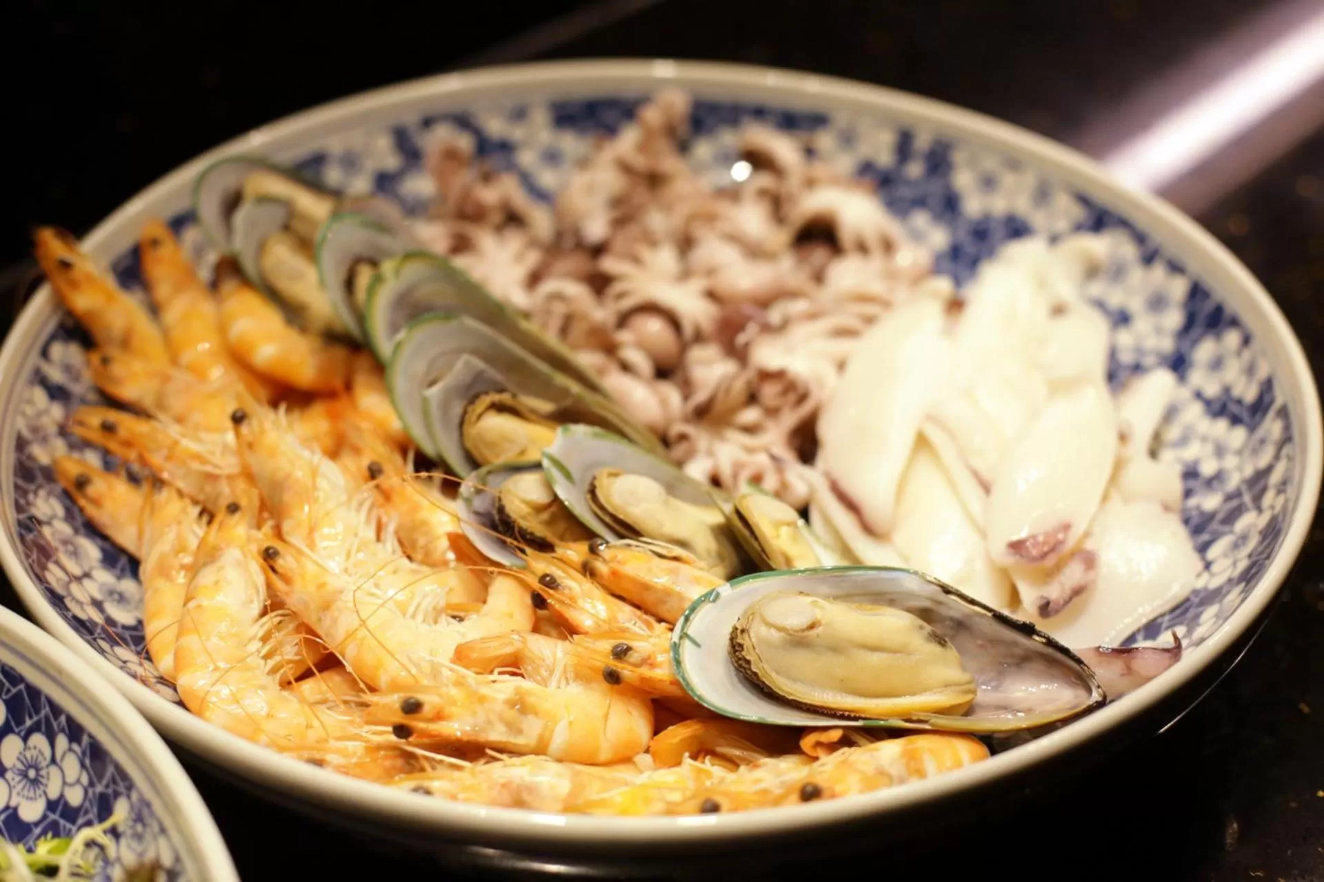 Food in Likto Hotel-Free Shuttle Bus to Canton Fair