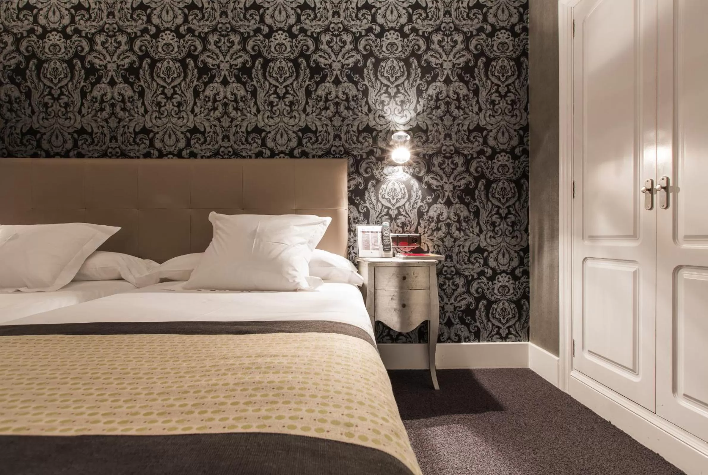 Decorative detail, Bed in Hotel Carlton