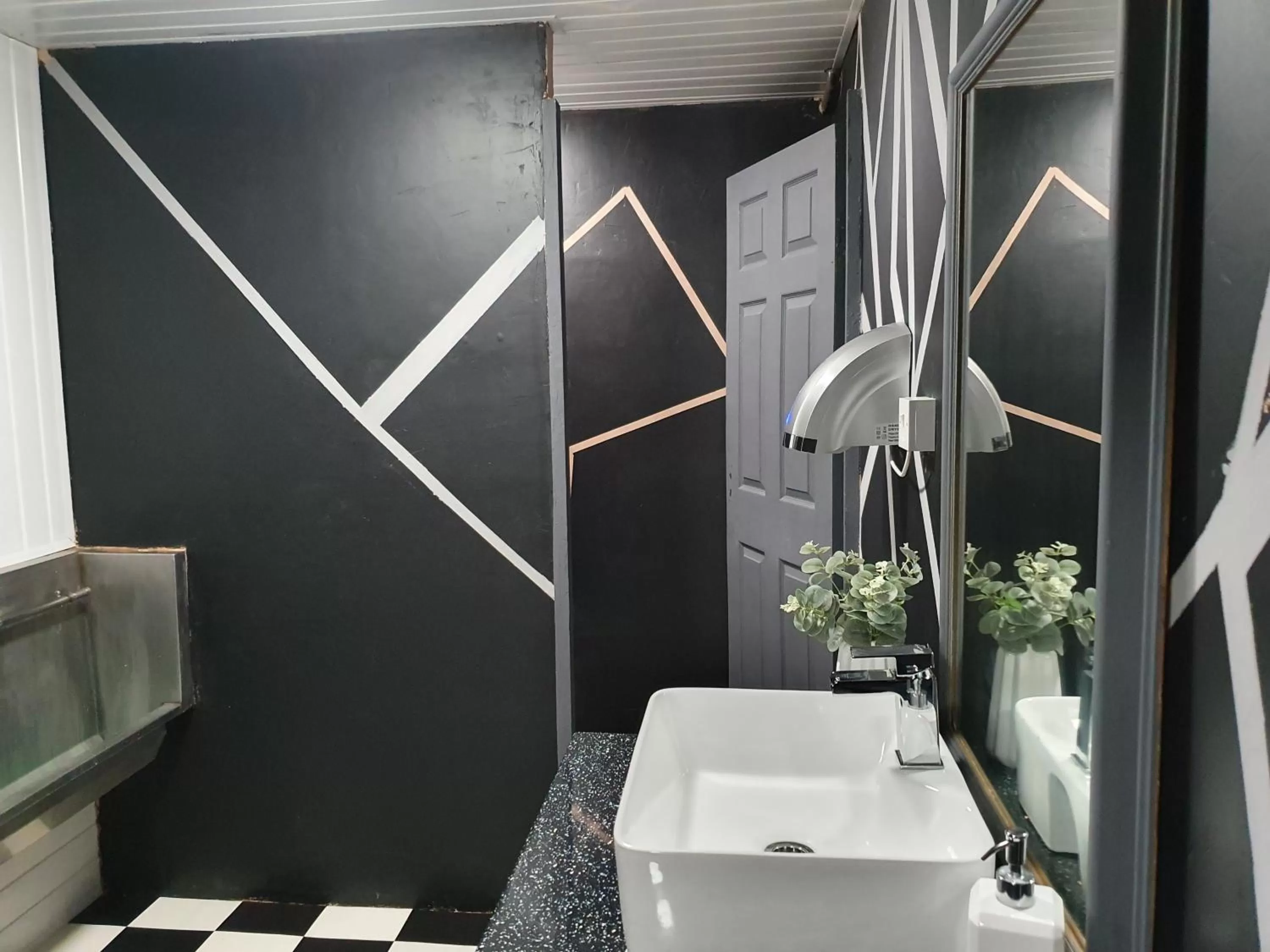 Bathroom in Balkan Hotel