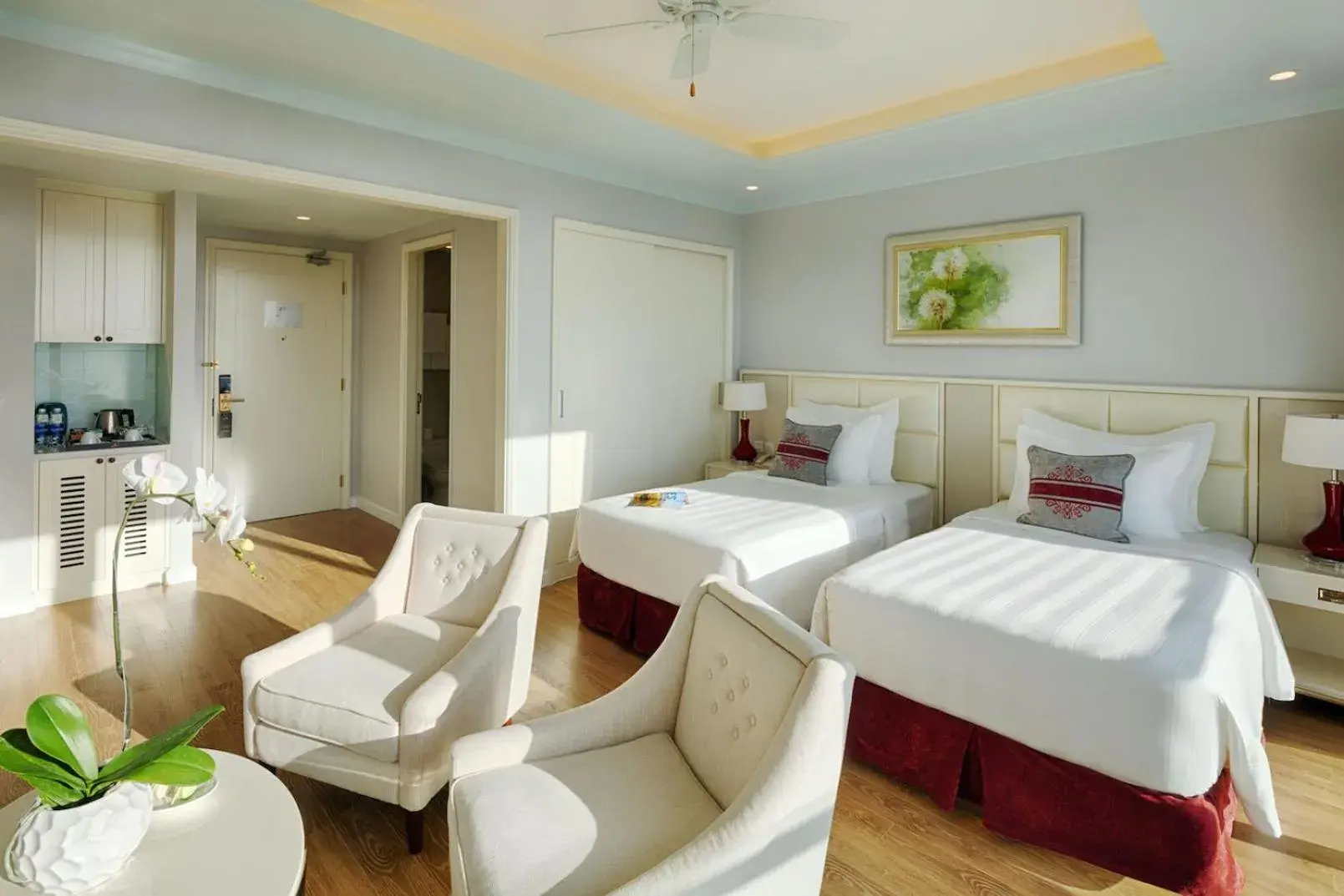 Studio City View Twin Bed in Vinpearl Beachfront Nha Trang Studio City View Twin Bed in Vinpearl Beachfront Nha Trang