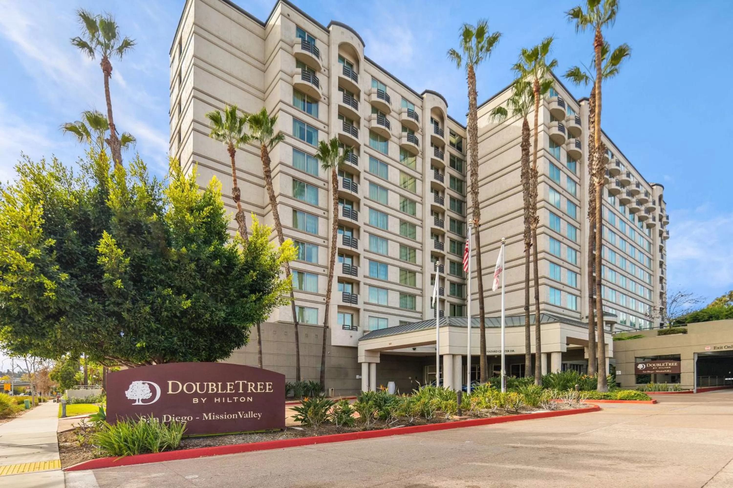 Property building in DoubleTree by Hilton San Diego-Mission Valley