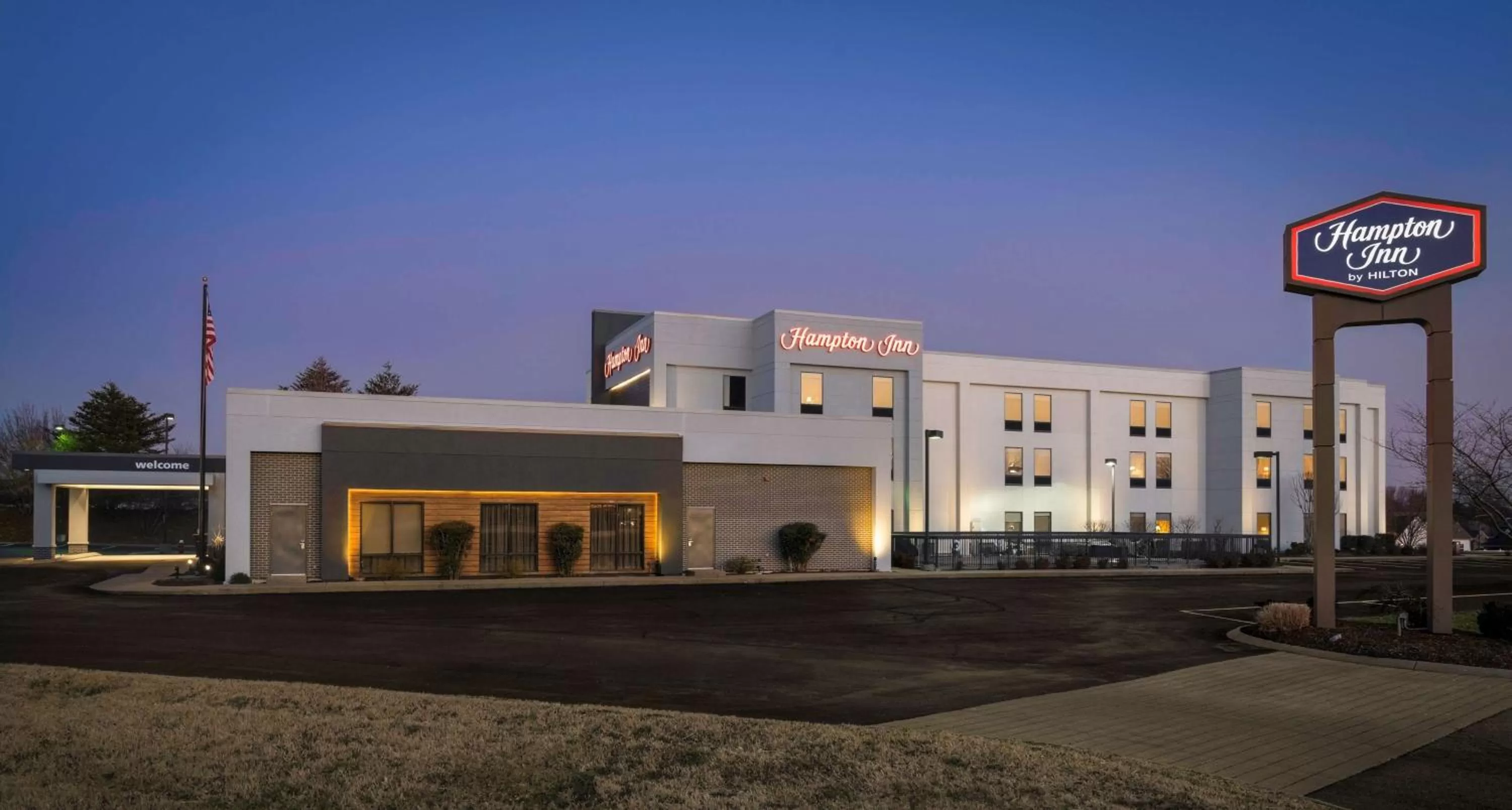 Property building in Hampton Inn - Springfield