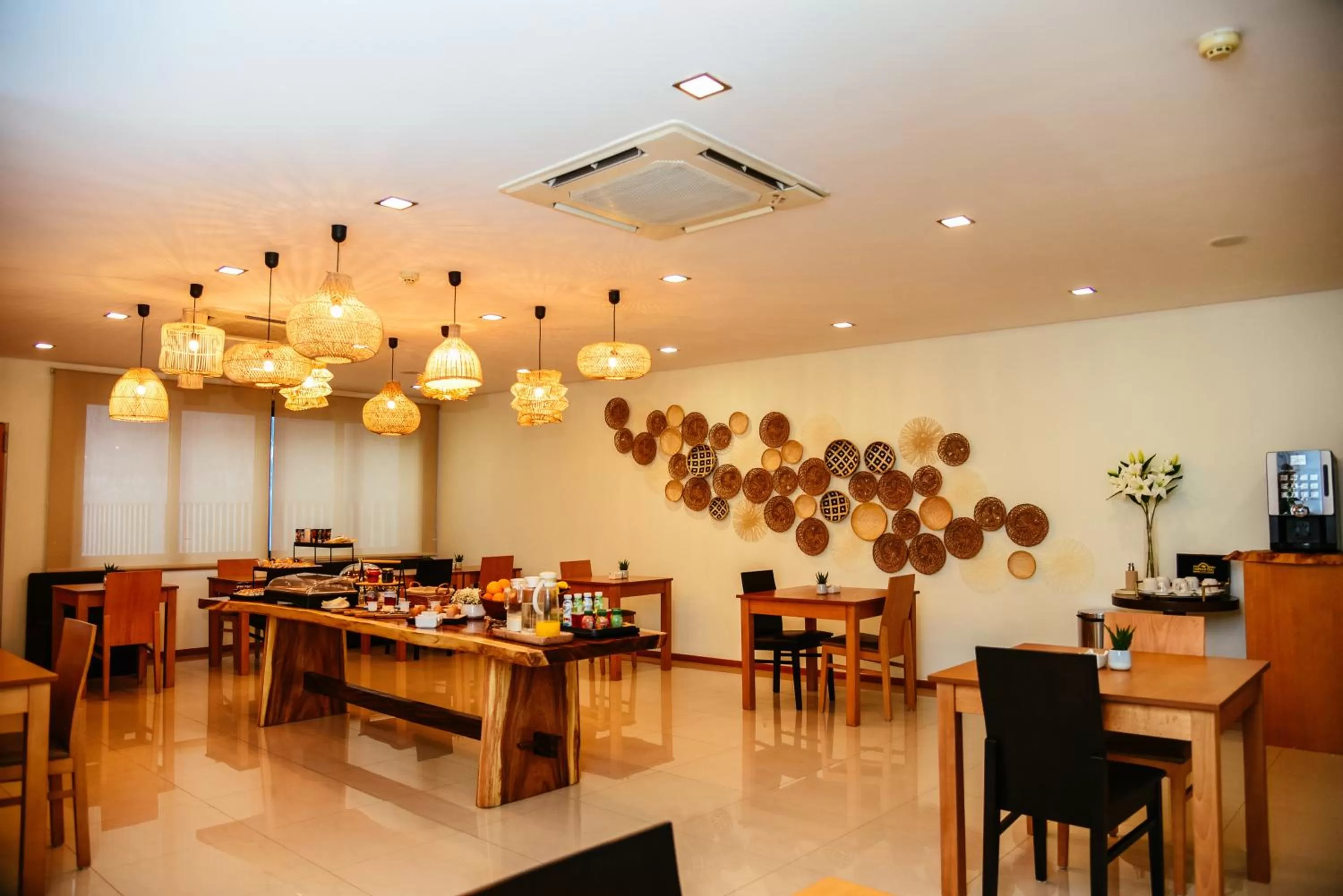 Buffet breakfast in Santo Thyrso Hotel