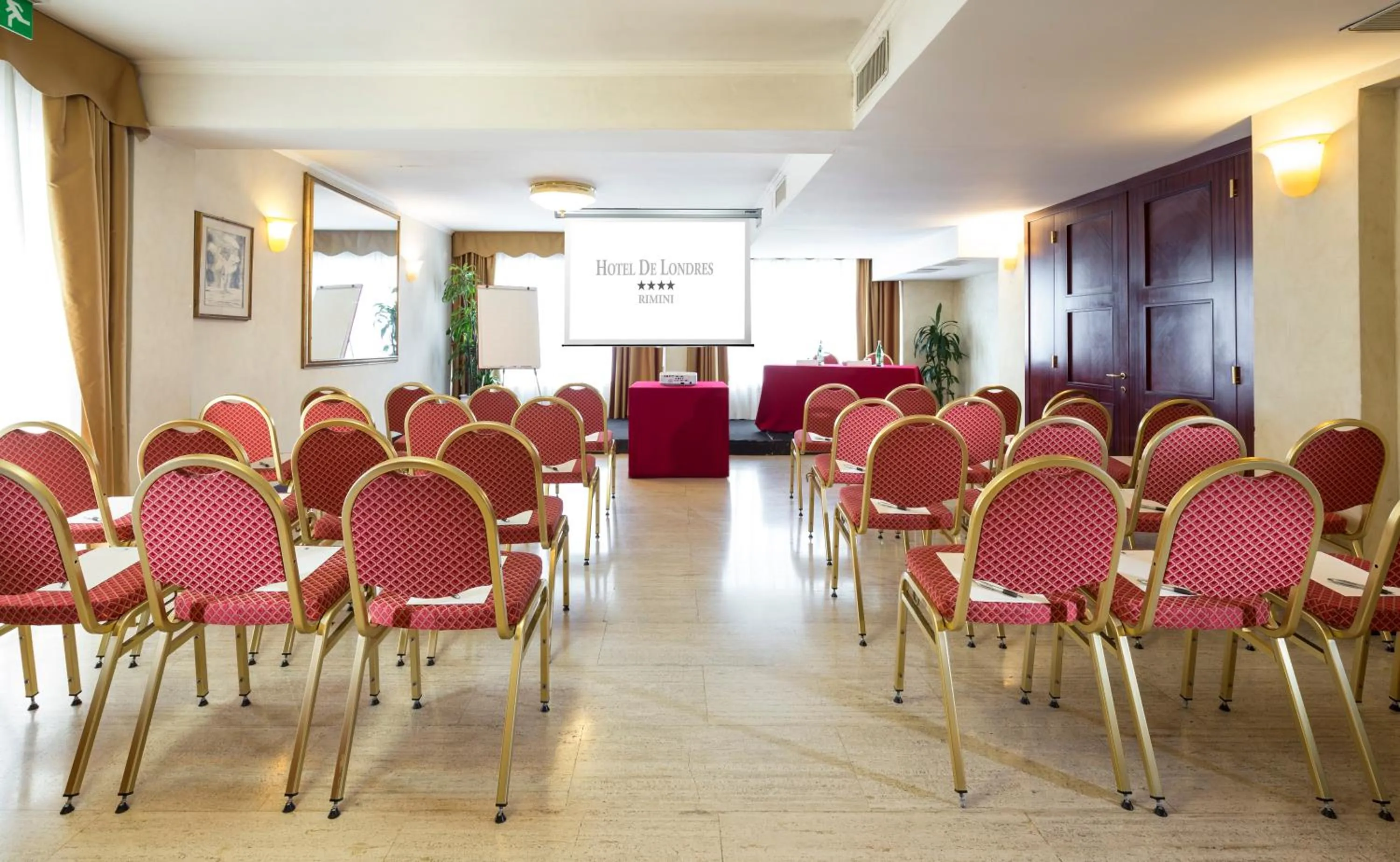 Business facilities in Hotel De Londres
