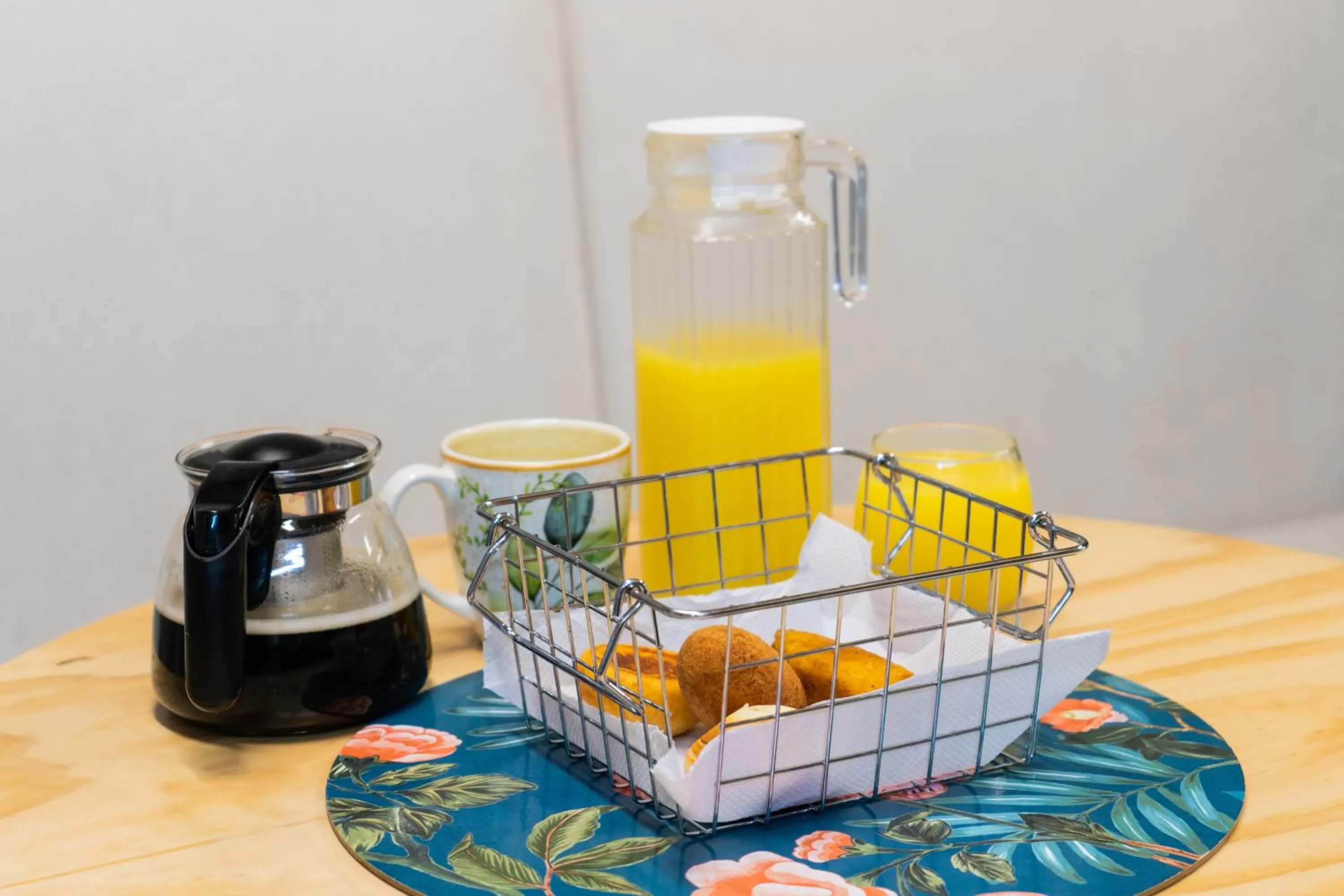 Coffee/tea facilities in Zentrico Boutique