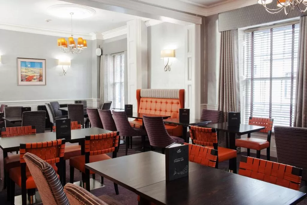 Restaurant/places to eat in Trout Hotel