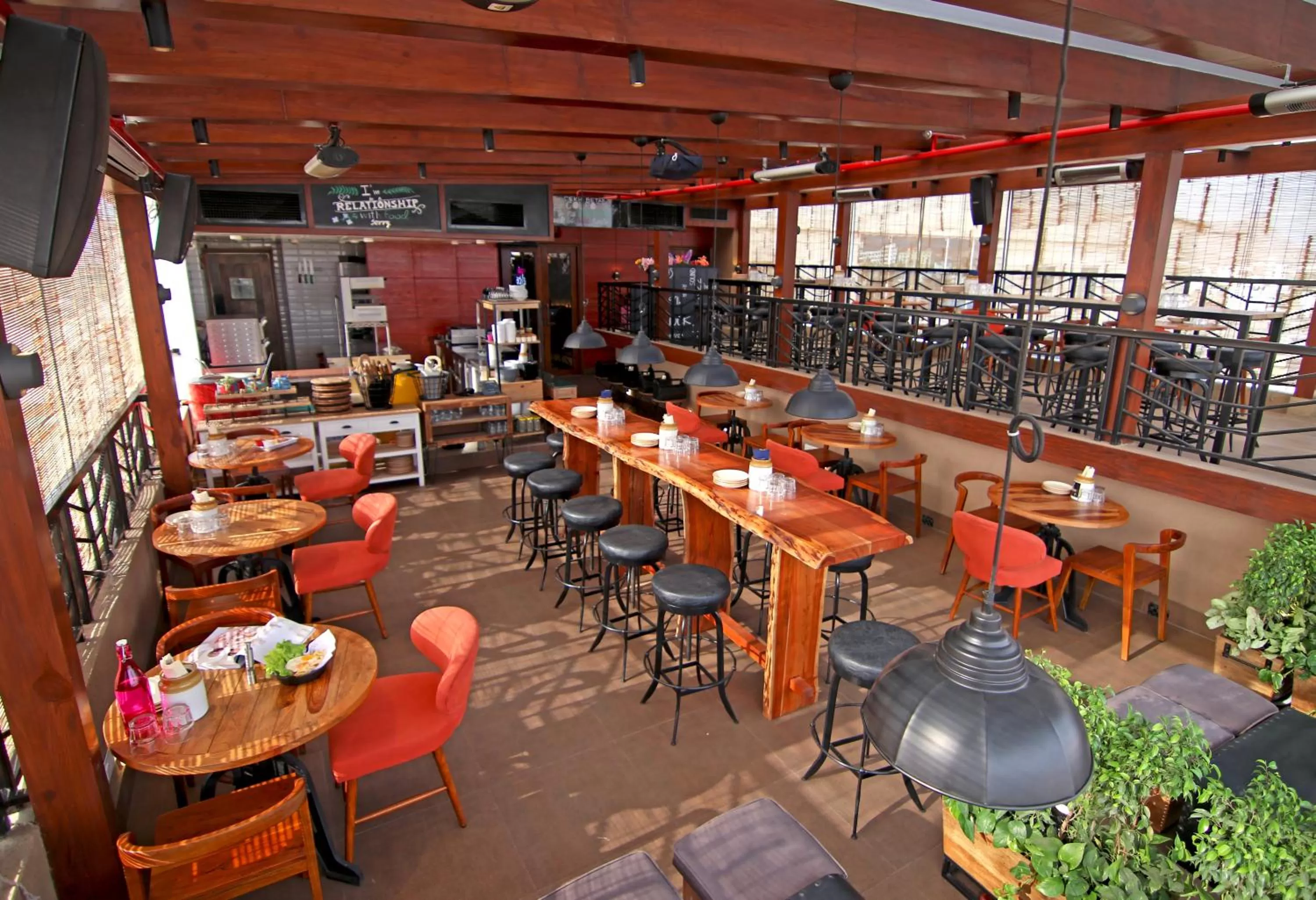 Restaurant/places to eat in Nirwana Hometel Jaipur- A Sarovar Hotel