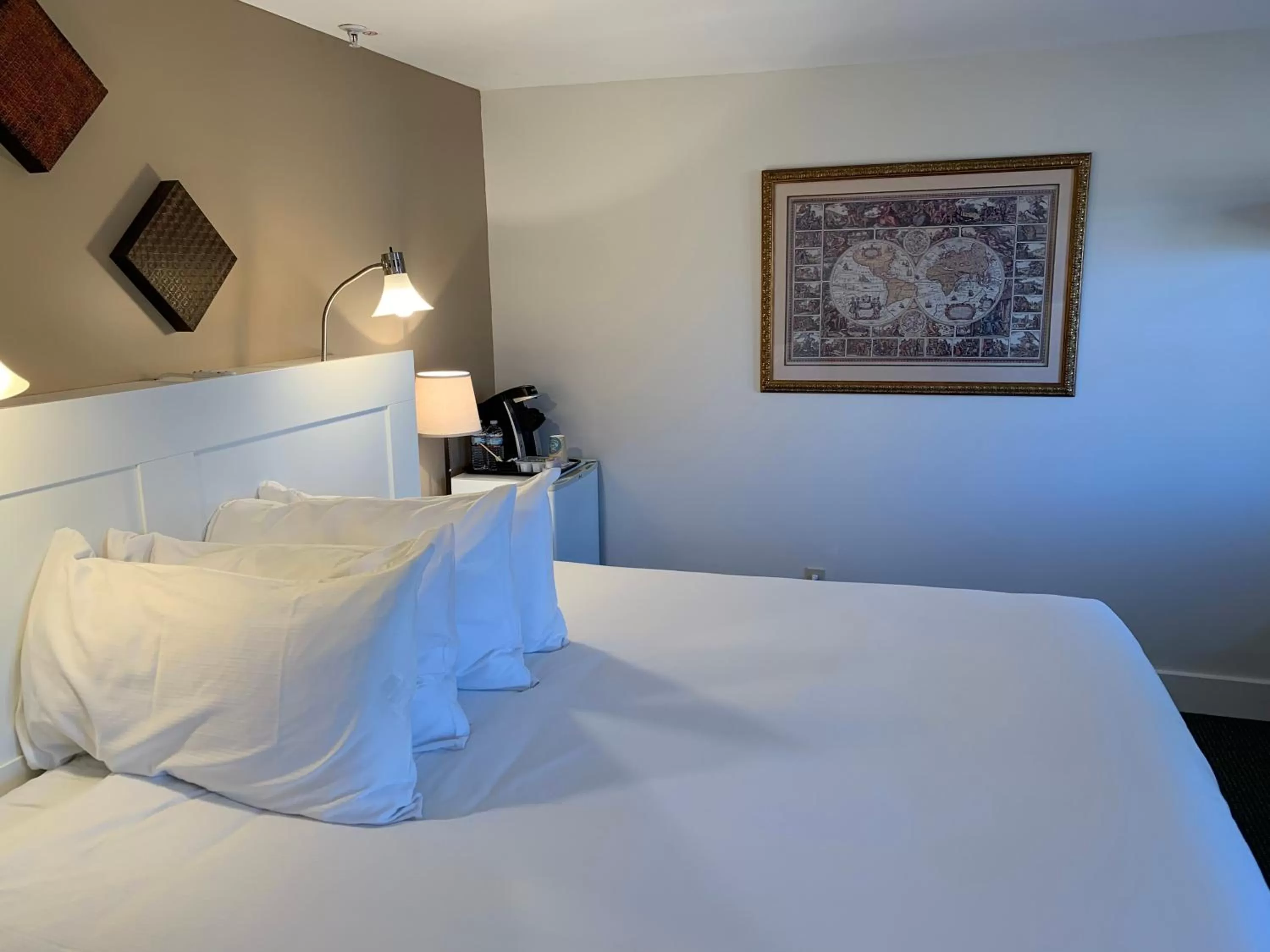 Bedroom, Bed in Pilgrim House