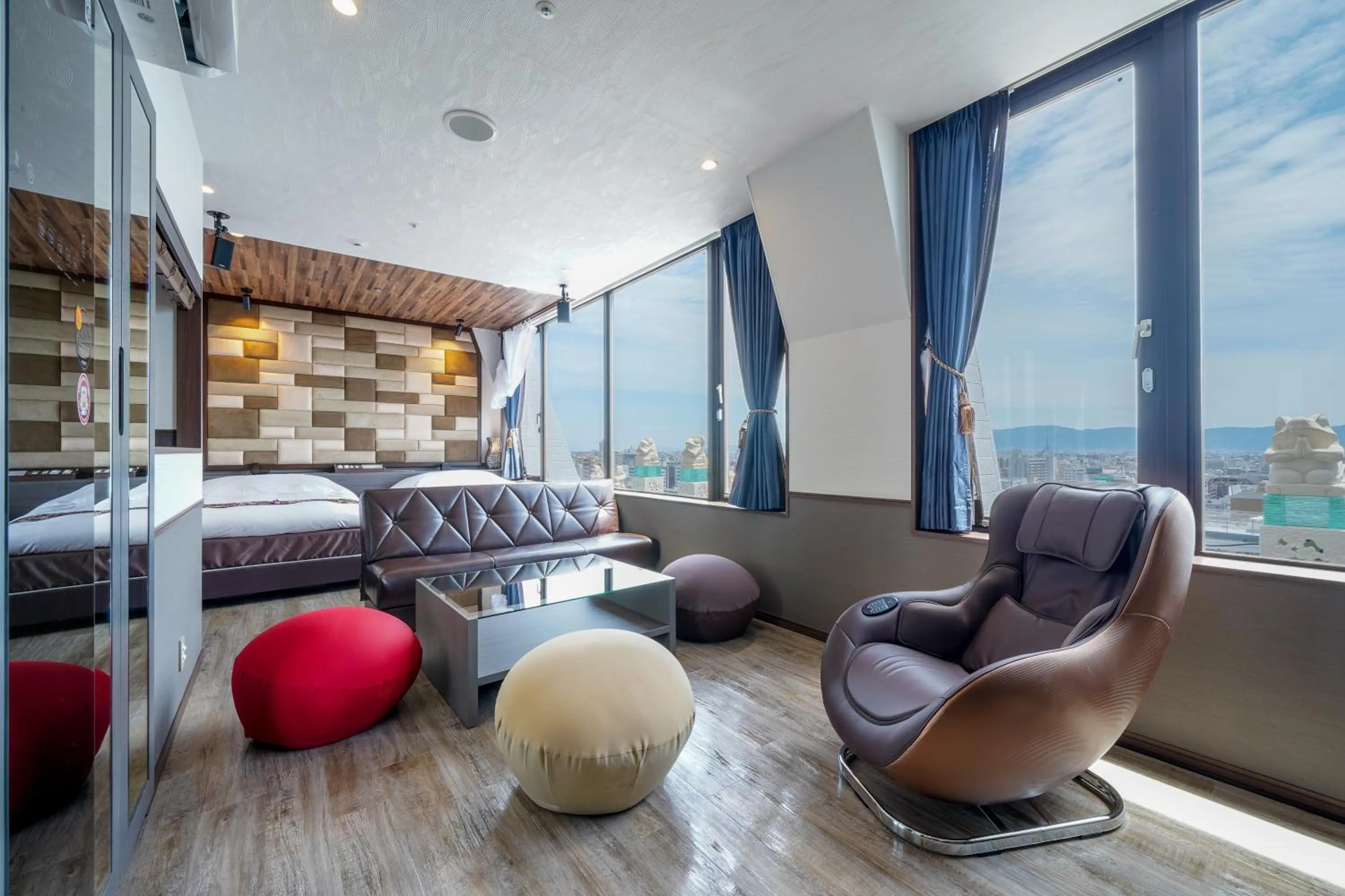 Royal Twin - Non-Smoking with Free All-you-can-drink Alcohol and Light Meal in Anda no Mori Osaka Tennoji Tower